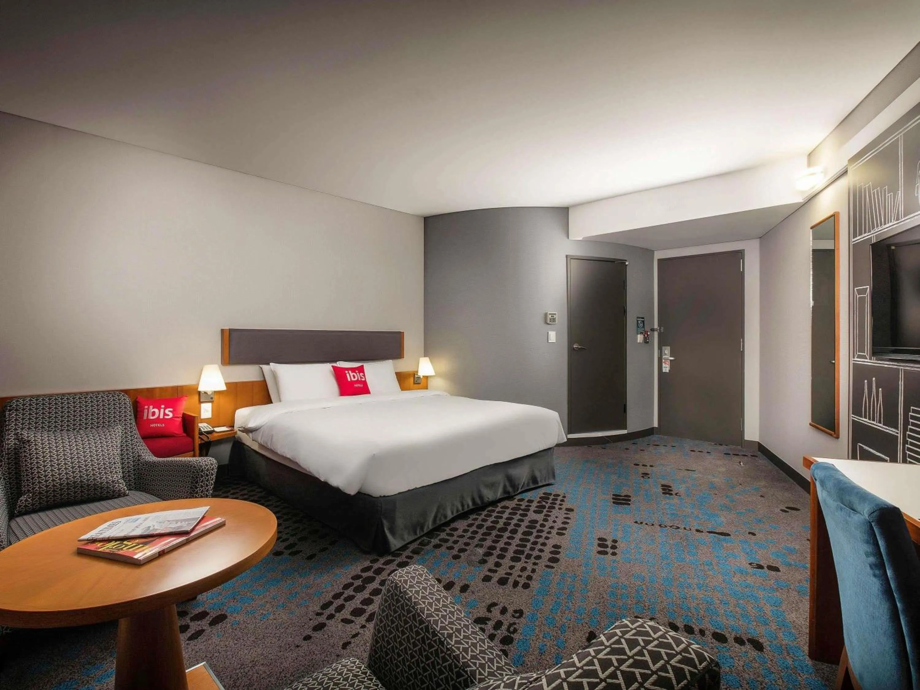 Property building, Bed in Ibis Ambassador Myeongdong