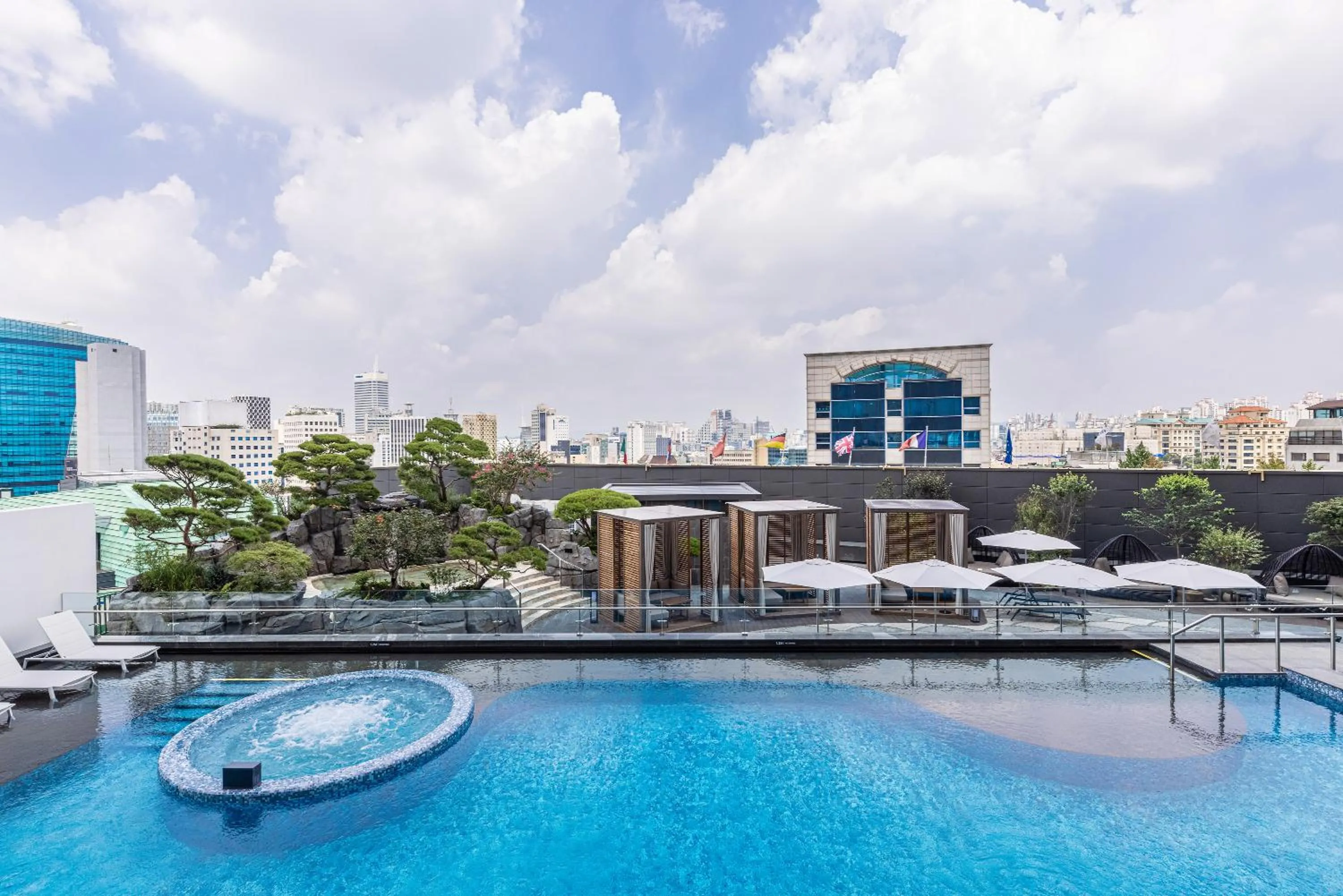 Swimming pool in The Ambassador Seoul - A Pullman Hotel