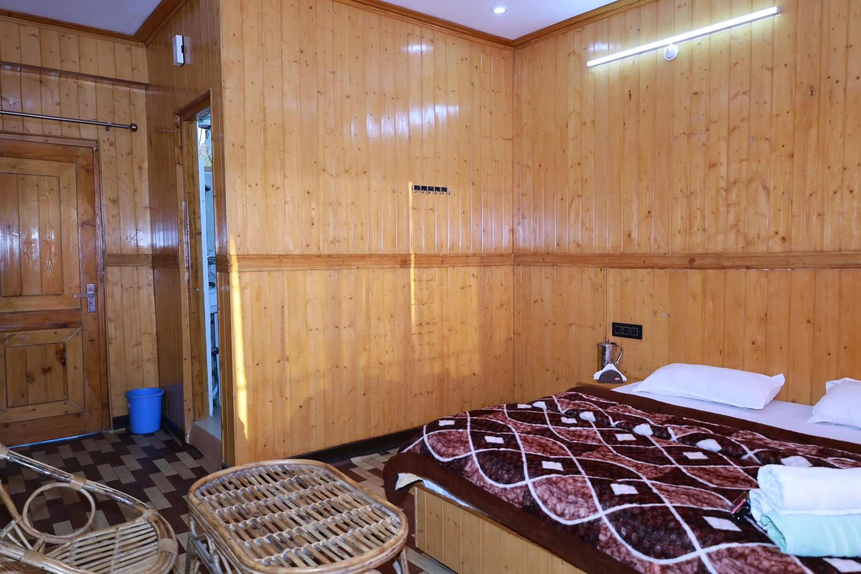 Bed in Sunset Lagoon Dalhousie