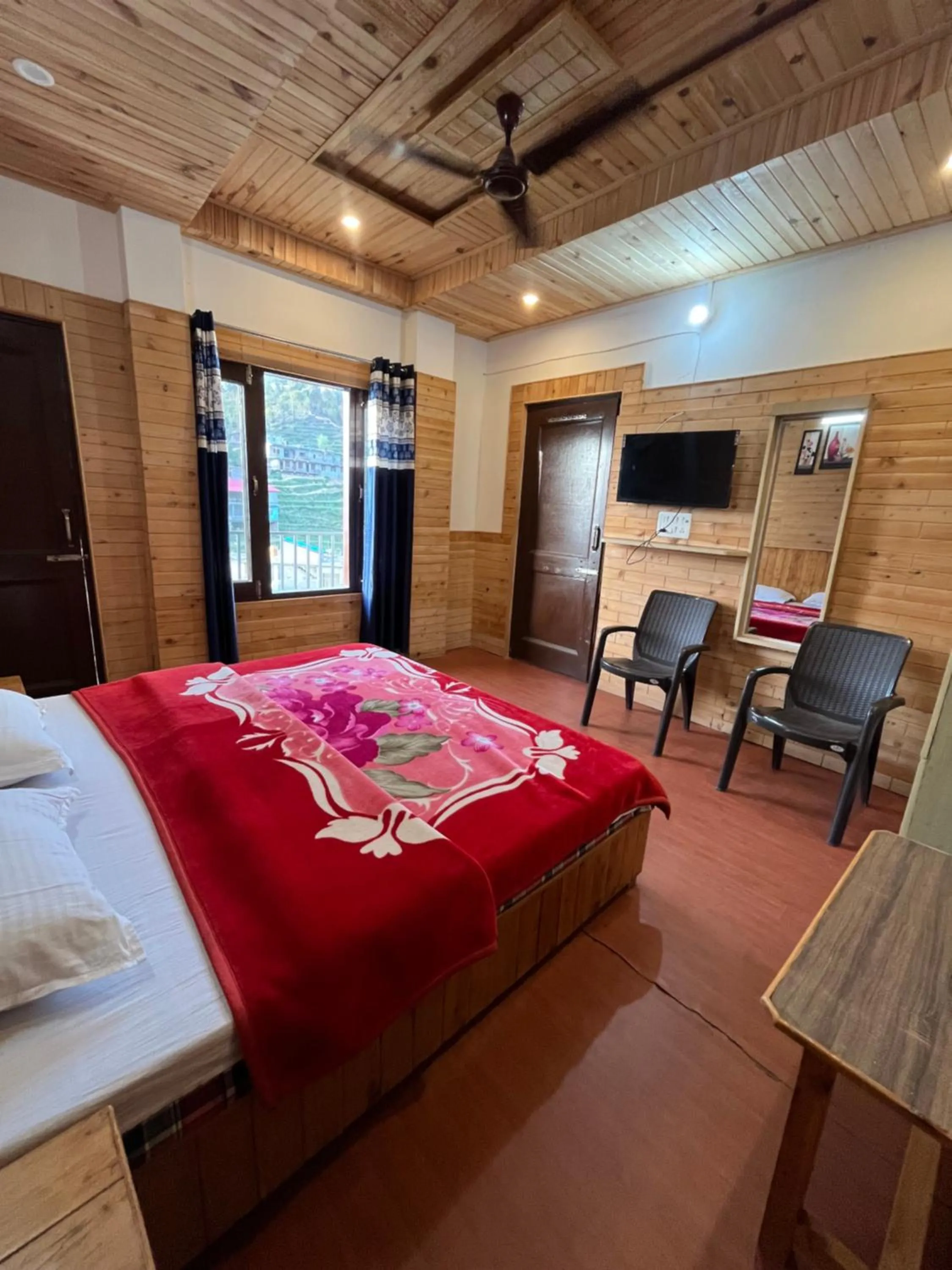 TV and multimedia, Bed in Sunset Lagoon Dalhousie