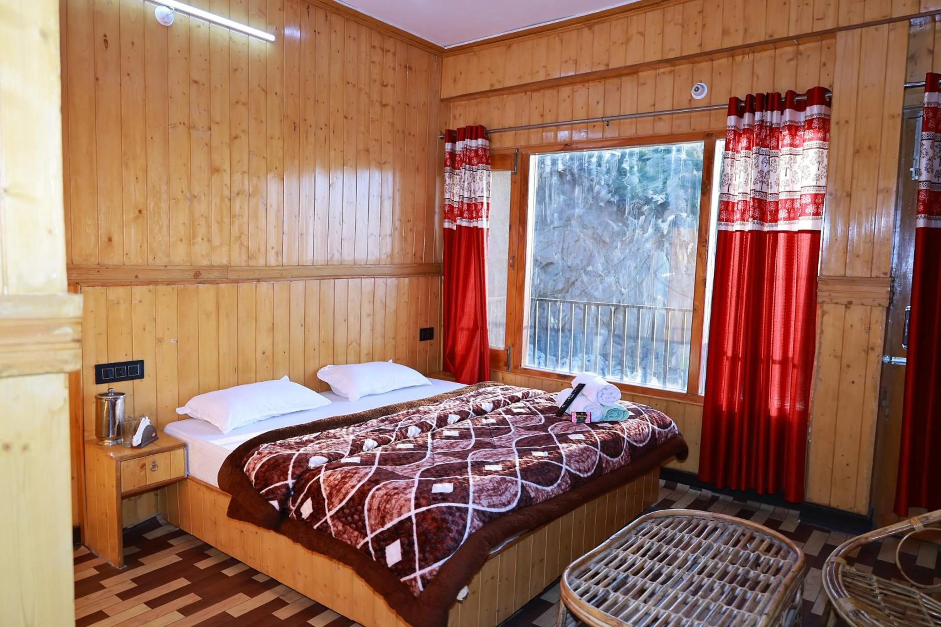 Bed in Sunset Lagoon Dalhousie