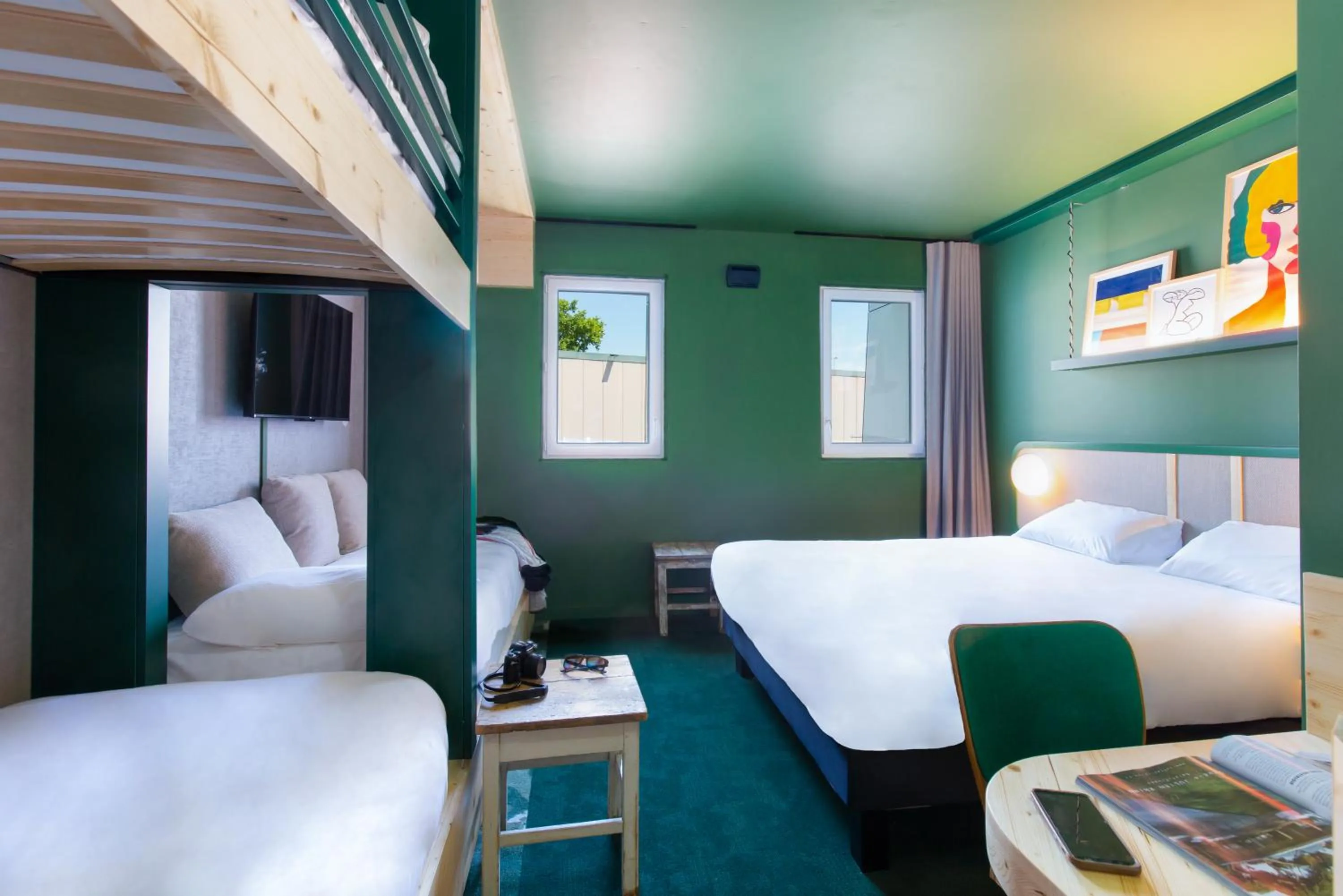 Bed in greet hotel Salon de Provence