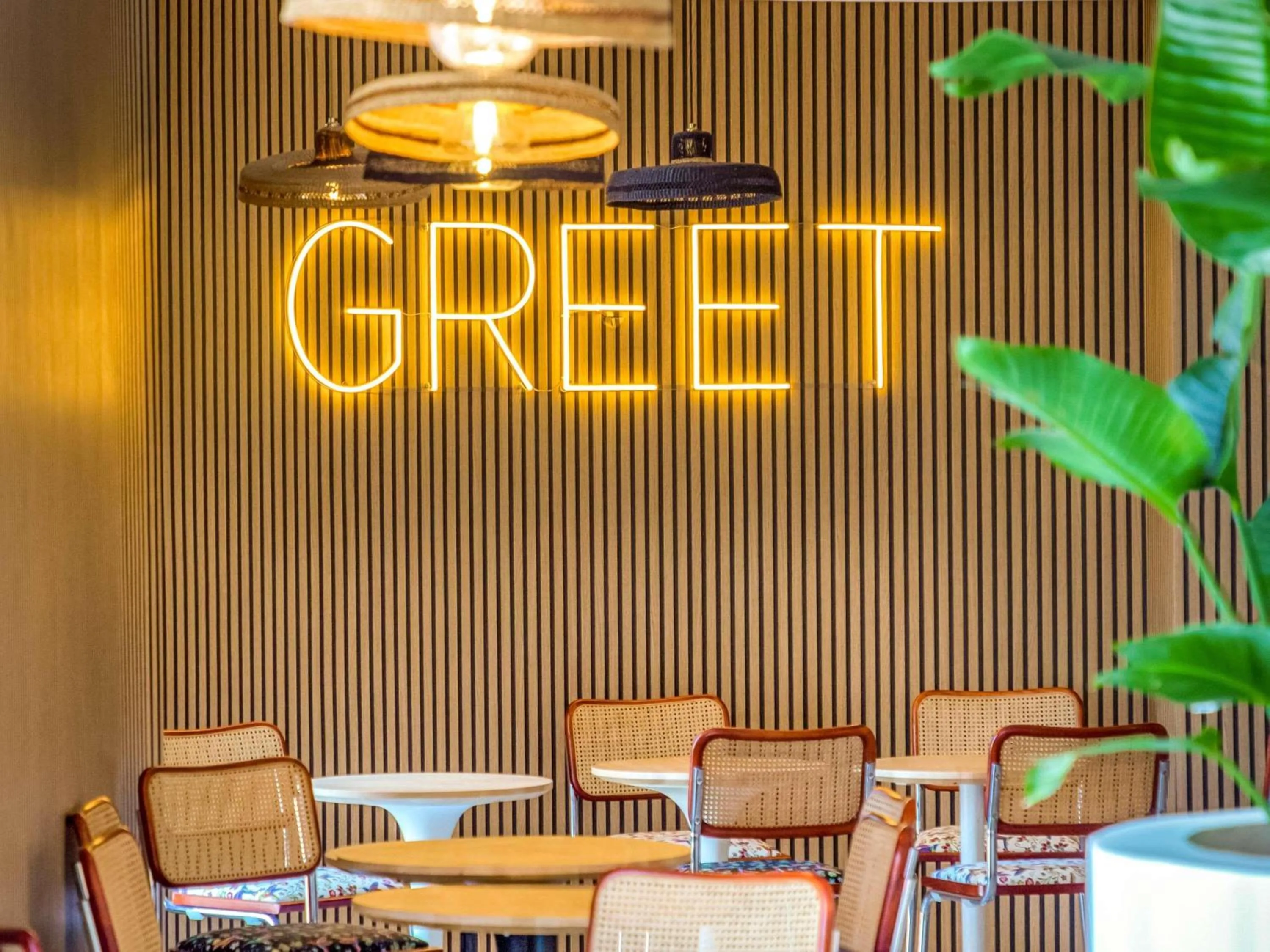 Property building in greet hotel Salon de Provence