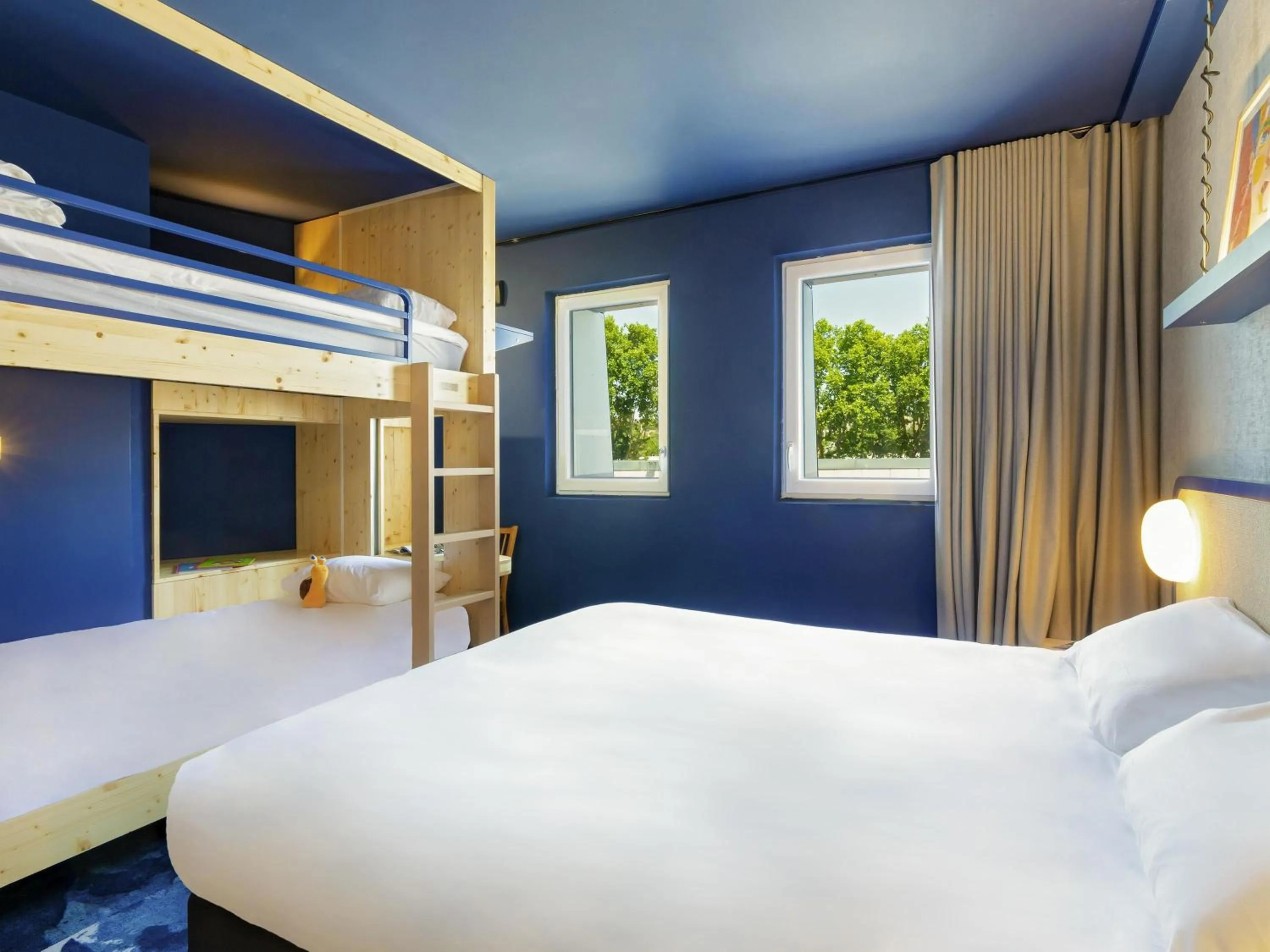 Bedroom, Bed in greet hotel Salon de Provence