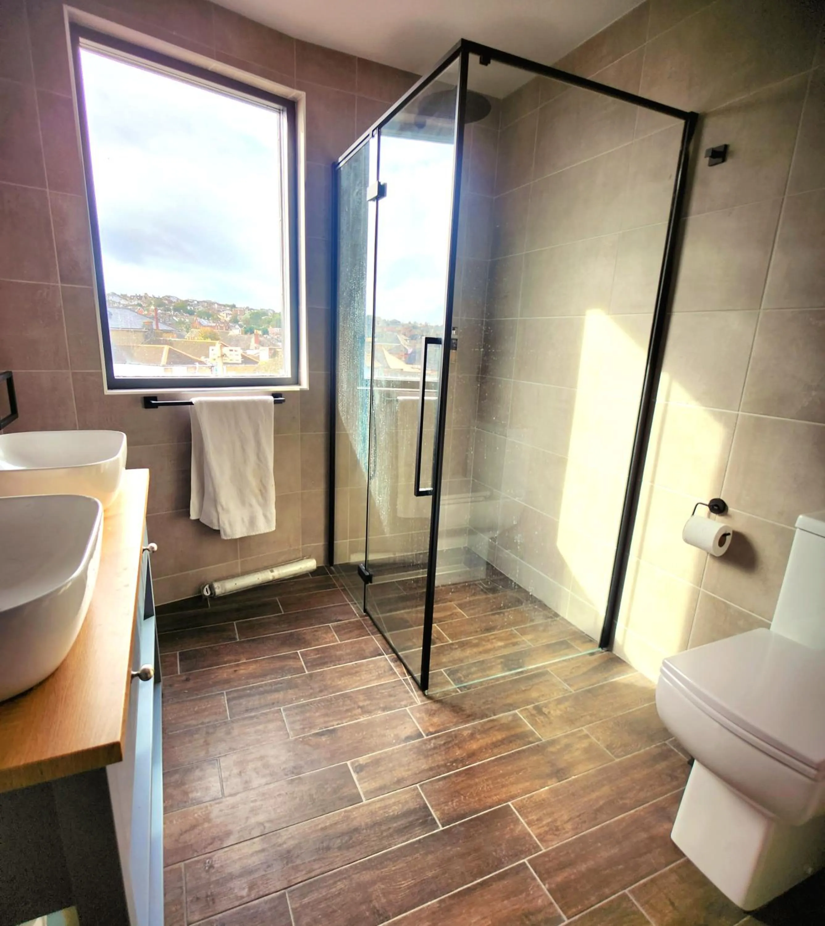 Shower in Pinnacle Suites Hotel