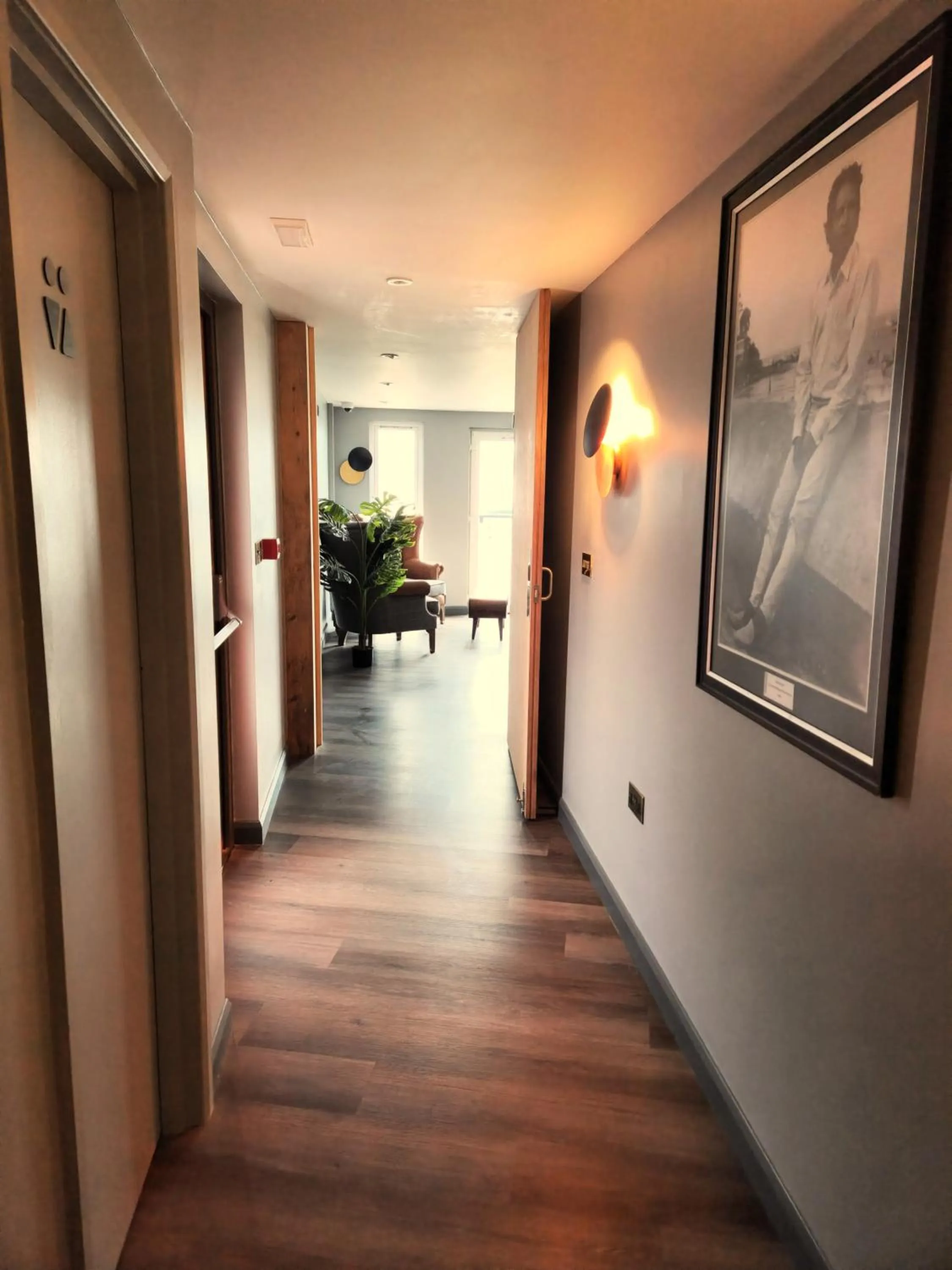 Pinnacle Suites Hotel