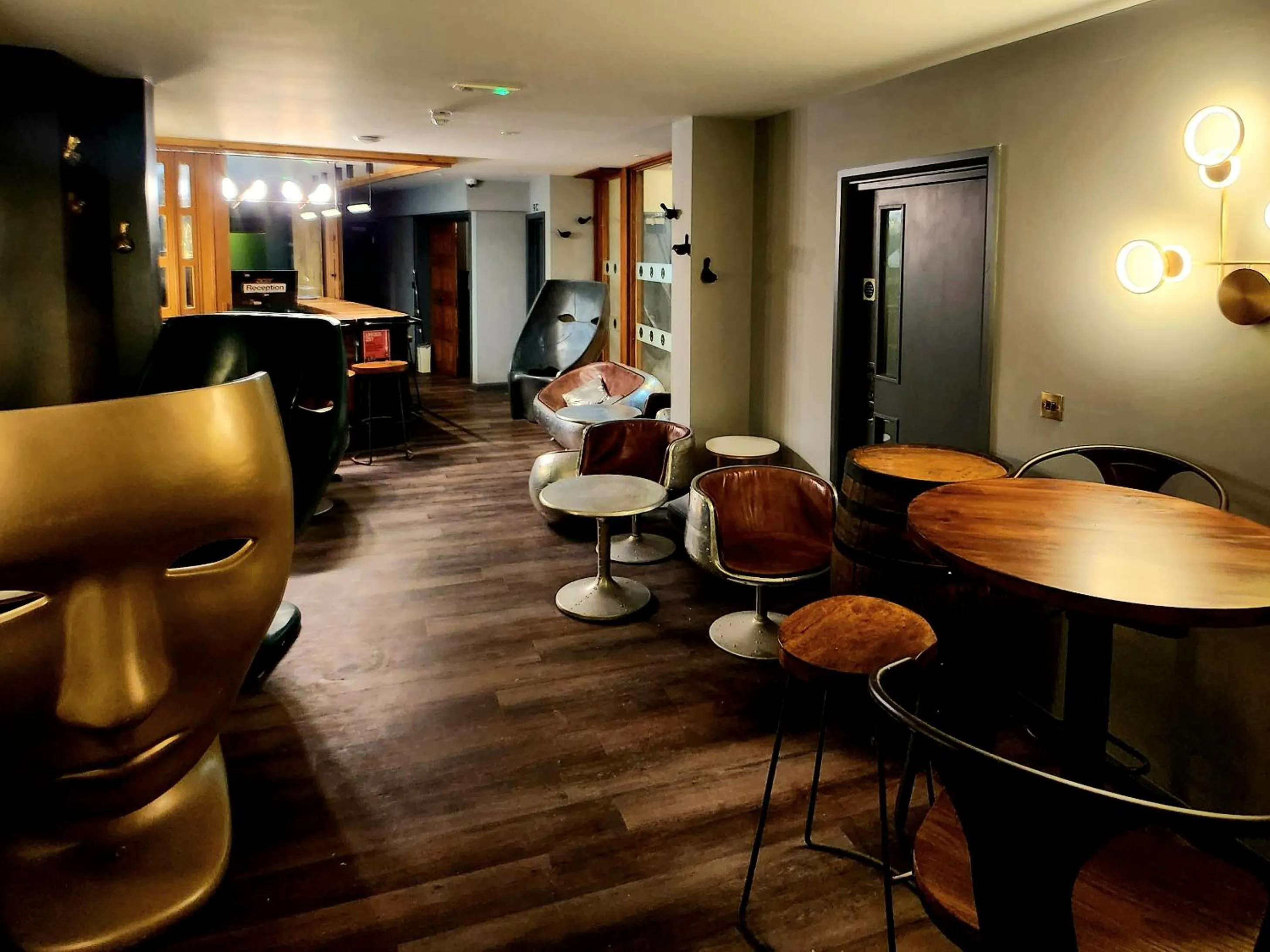 Lobby or reception in Pinnacle Suites Hotel