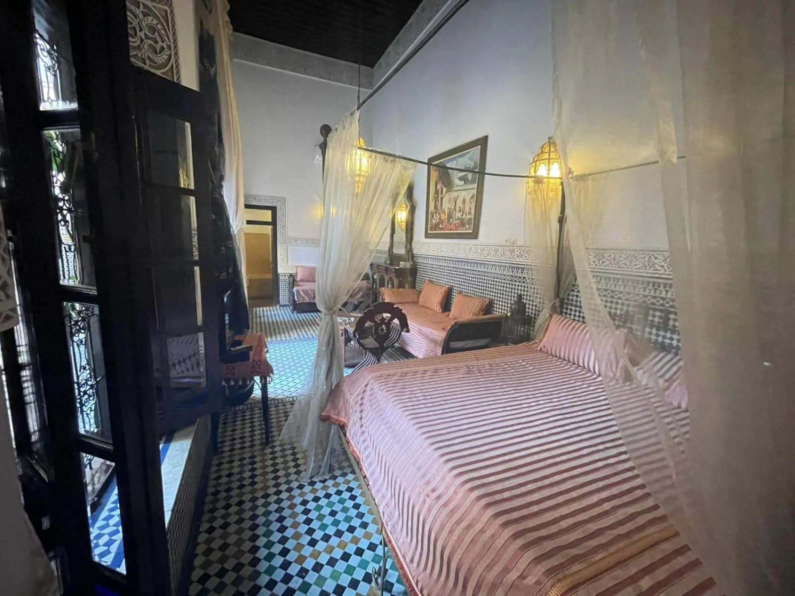 Bed in Riad Fes Baraka & SPA