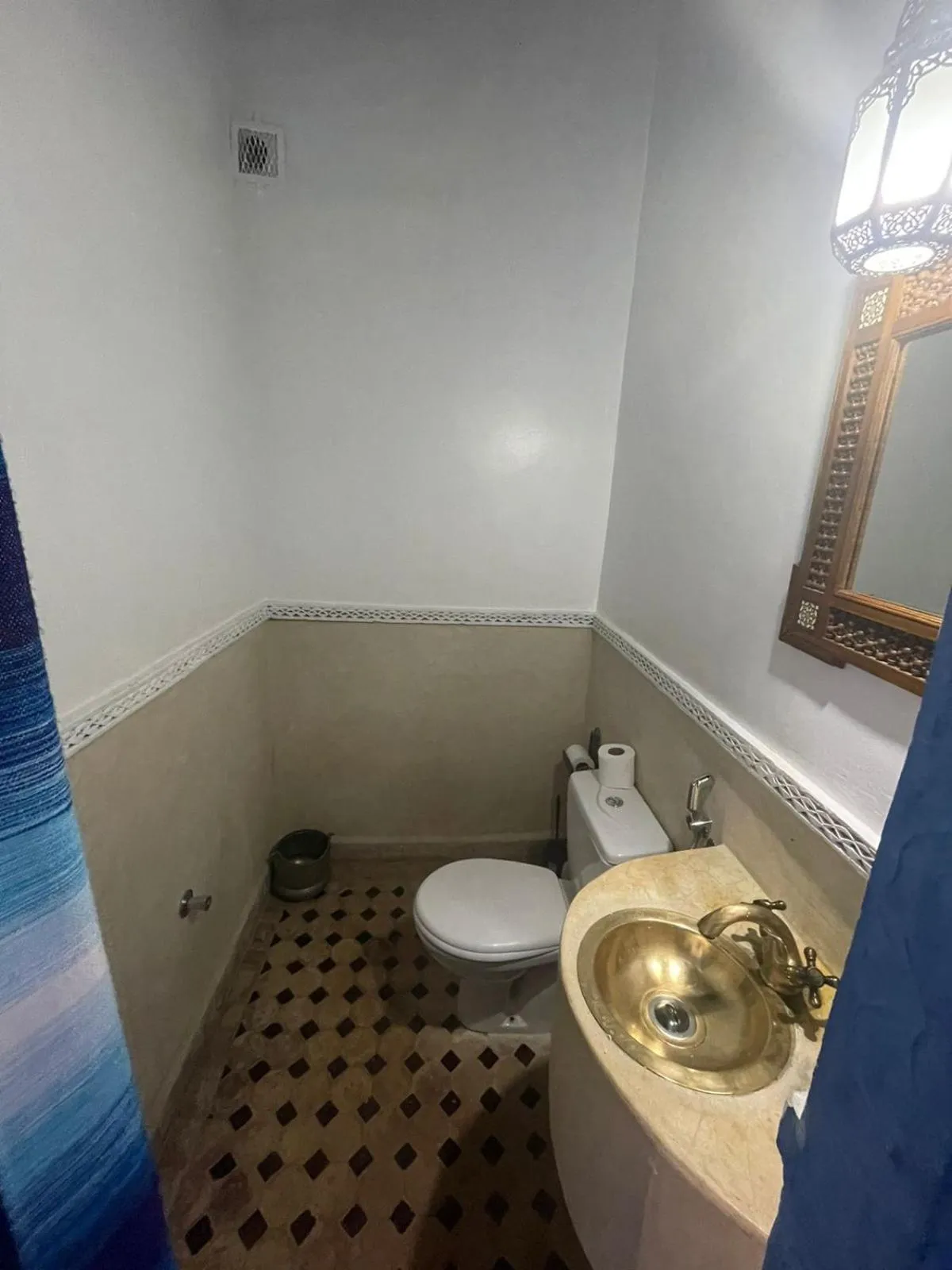 Toilet in Riad Fes Baraka & SPA