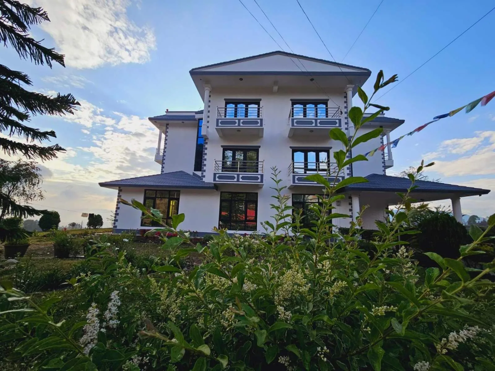 Property building in Hotell Hill Crown