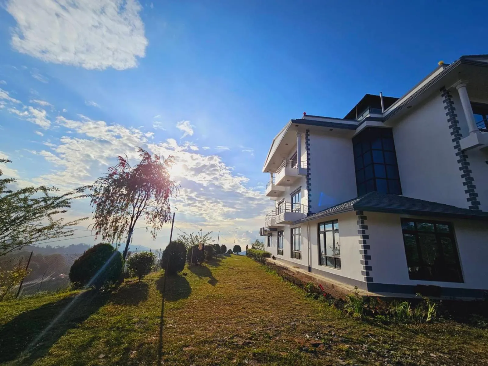 Property building in Hotell Hill Crown