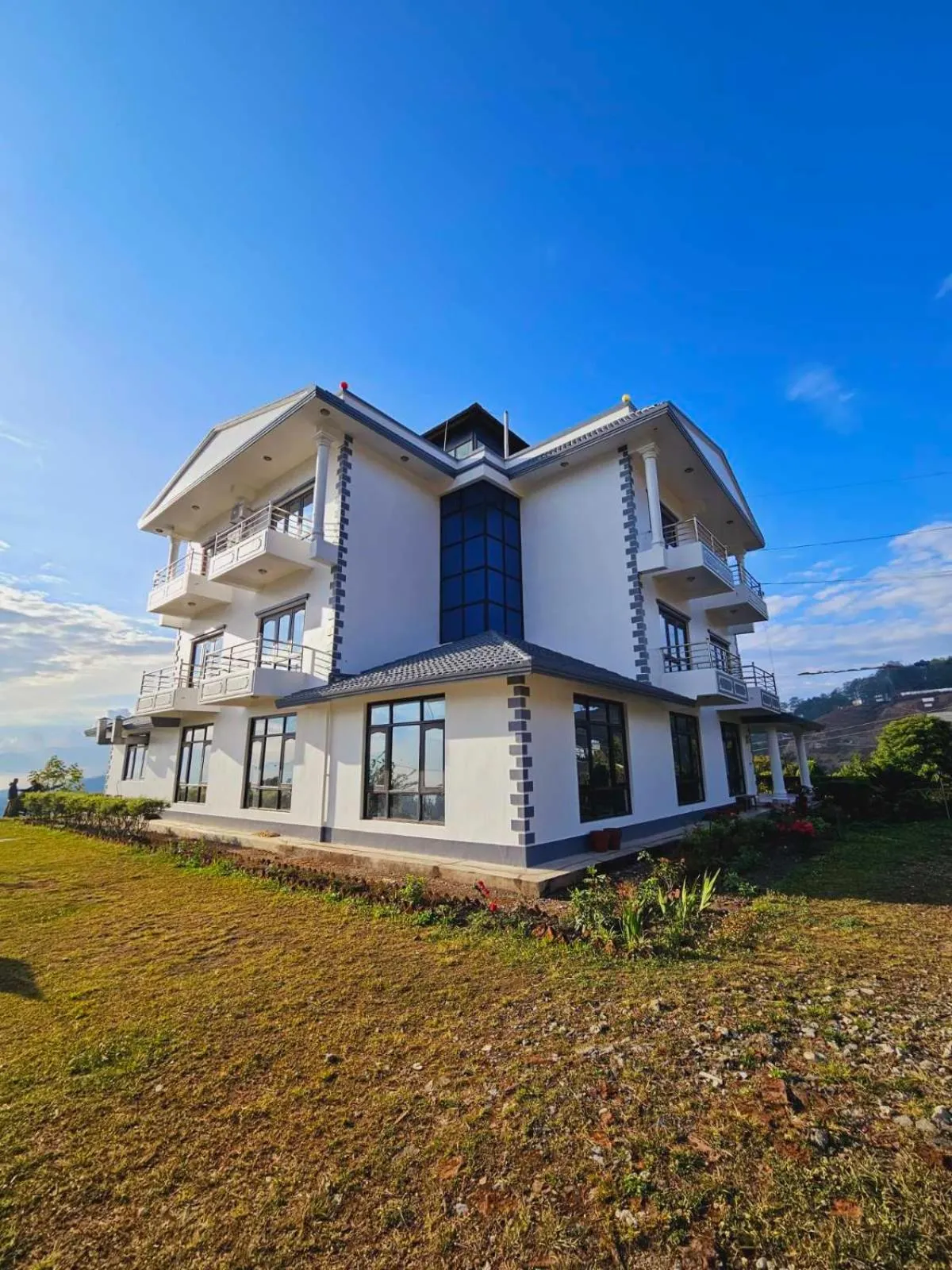 Property building in Hotell Hill Crown