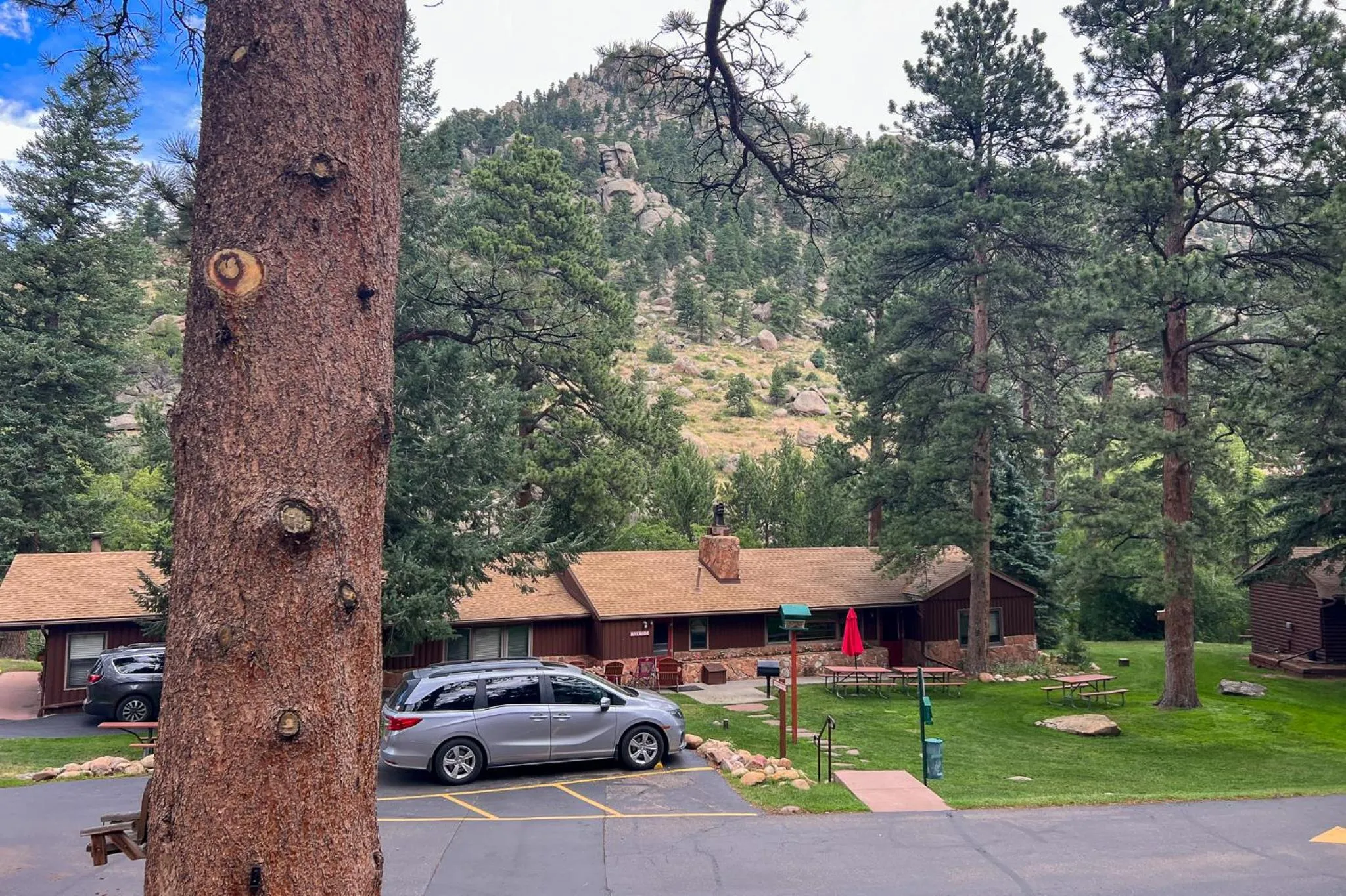 Mountain view in Castle Mountain Lodge
