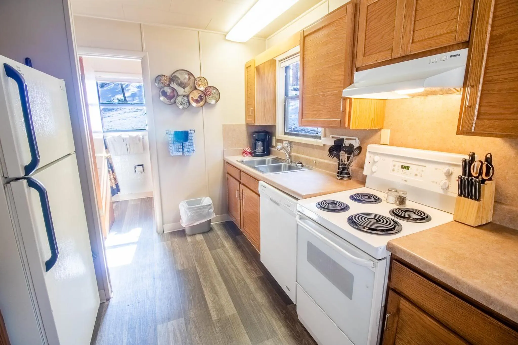 Kitchen or kitchenette in Castle Mountain Lodge