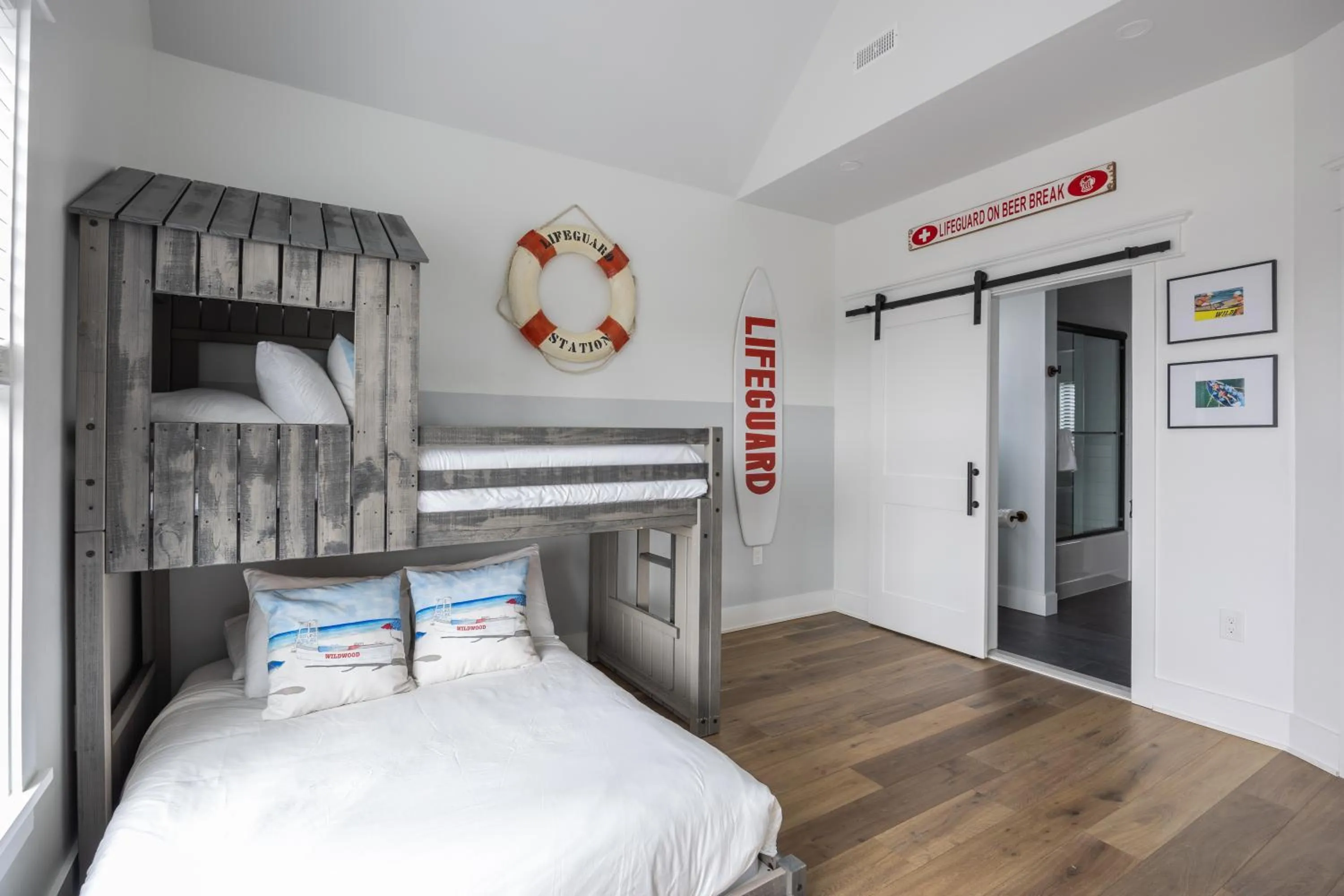 bunk bed, Bed in The Hen Houses