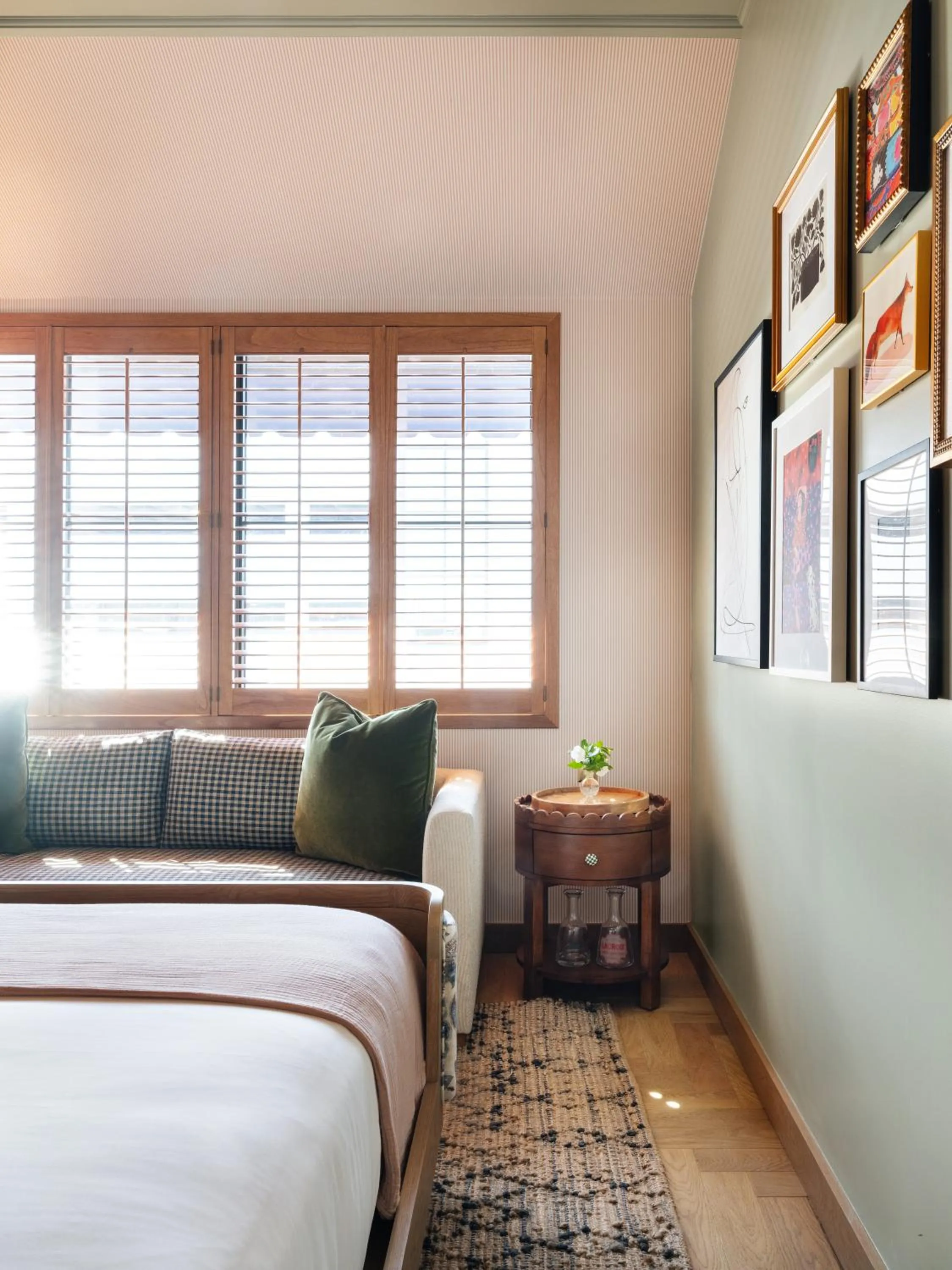 Bedroom, Bed in Palihouse Hyde Park Village