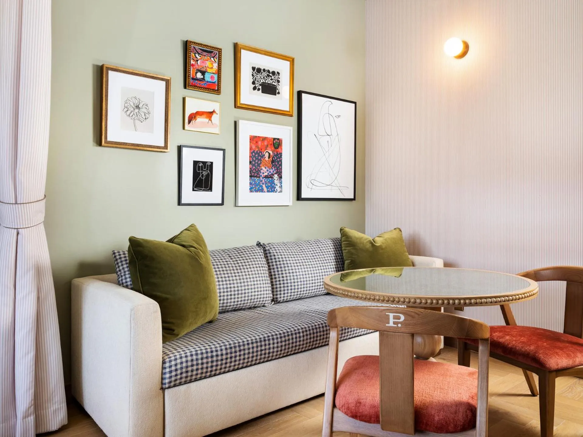 Living room in Palihouse Hyde Park Village