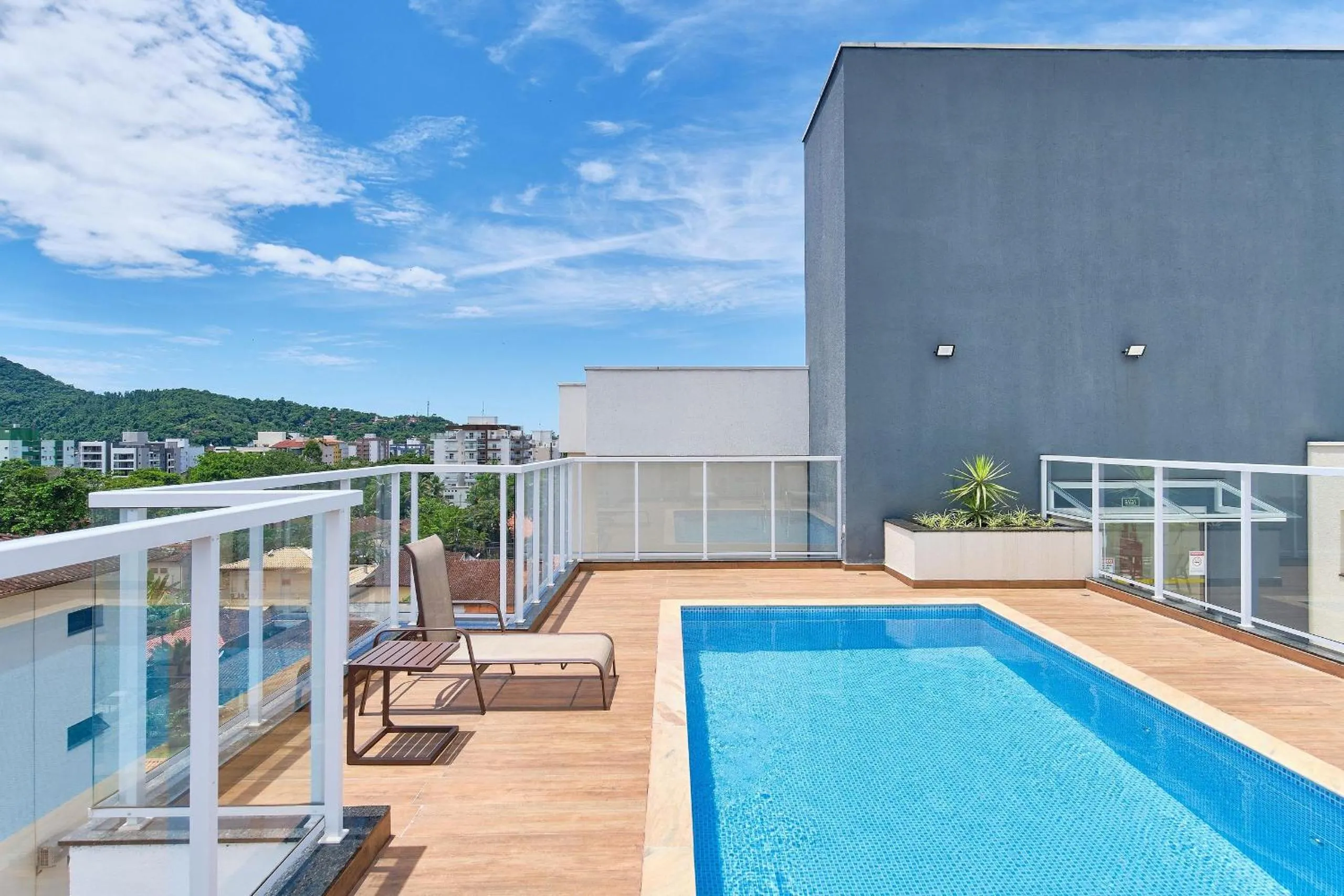 500 metros da Orla Itaguá em Ubatuba - Varanda Gourmet/ Wi-fi