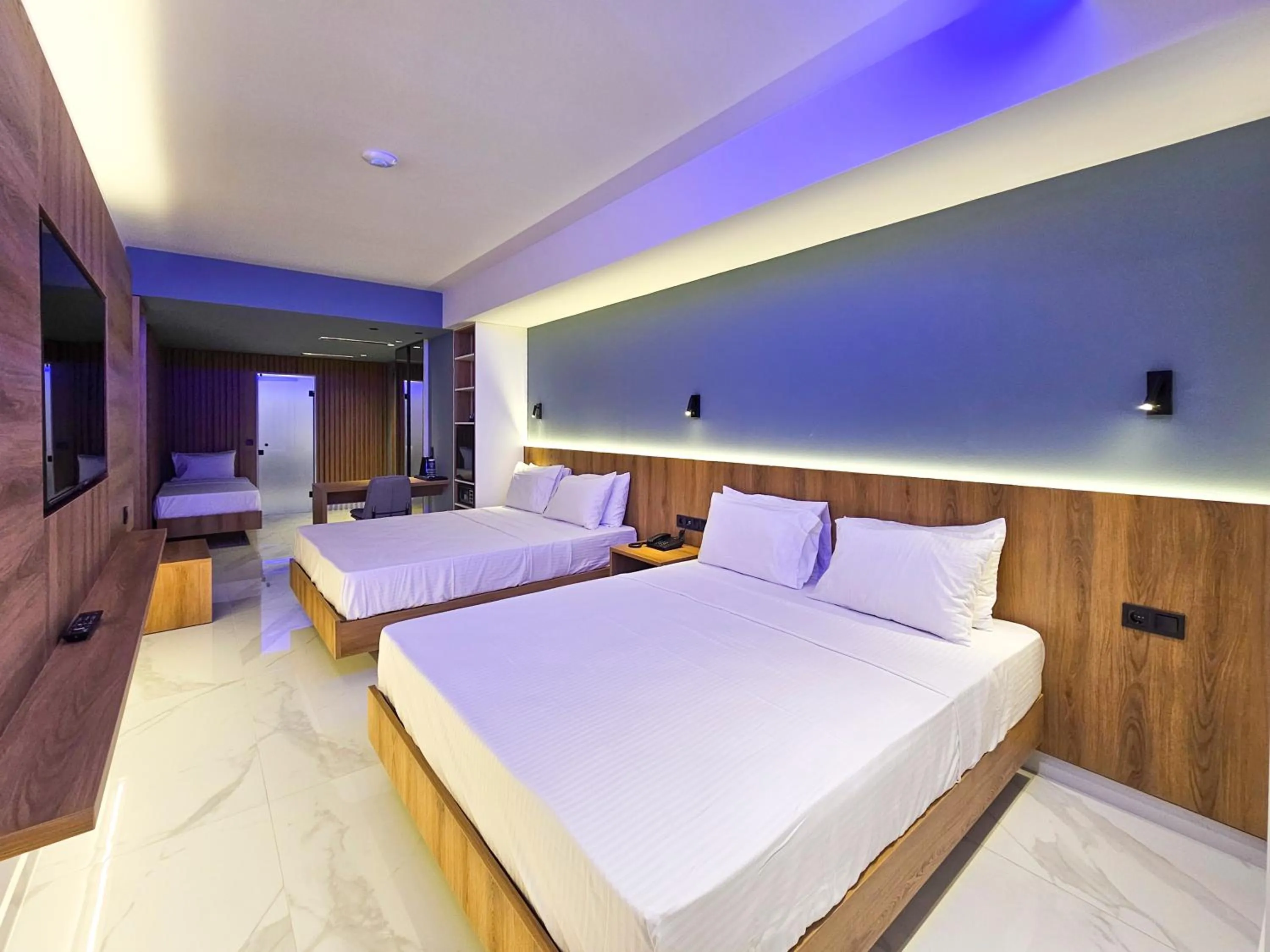 TV and multimedia, Bed in AKTEON GIRNI