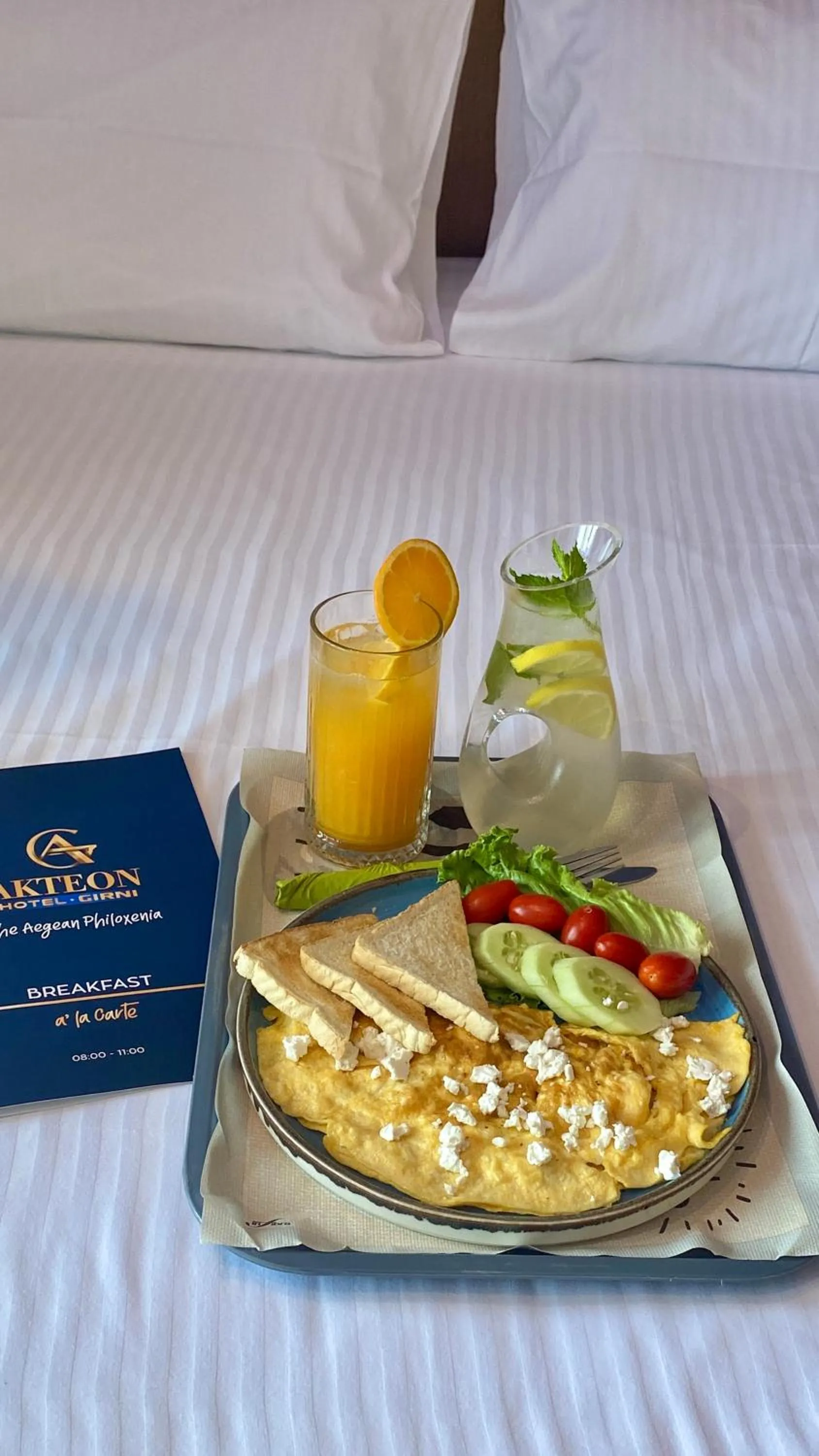 Breakfast in AKTEON GIRNI