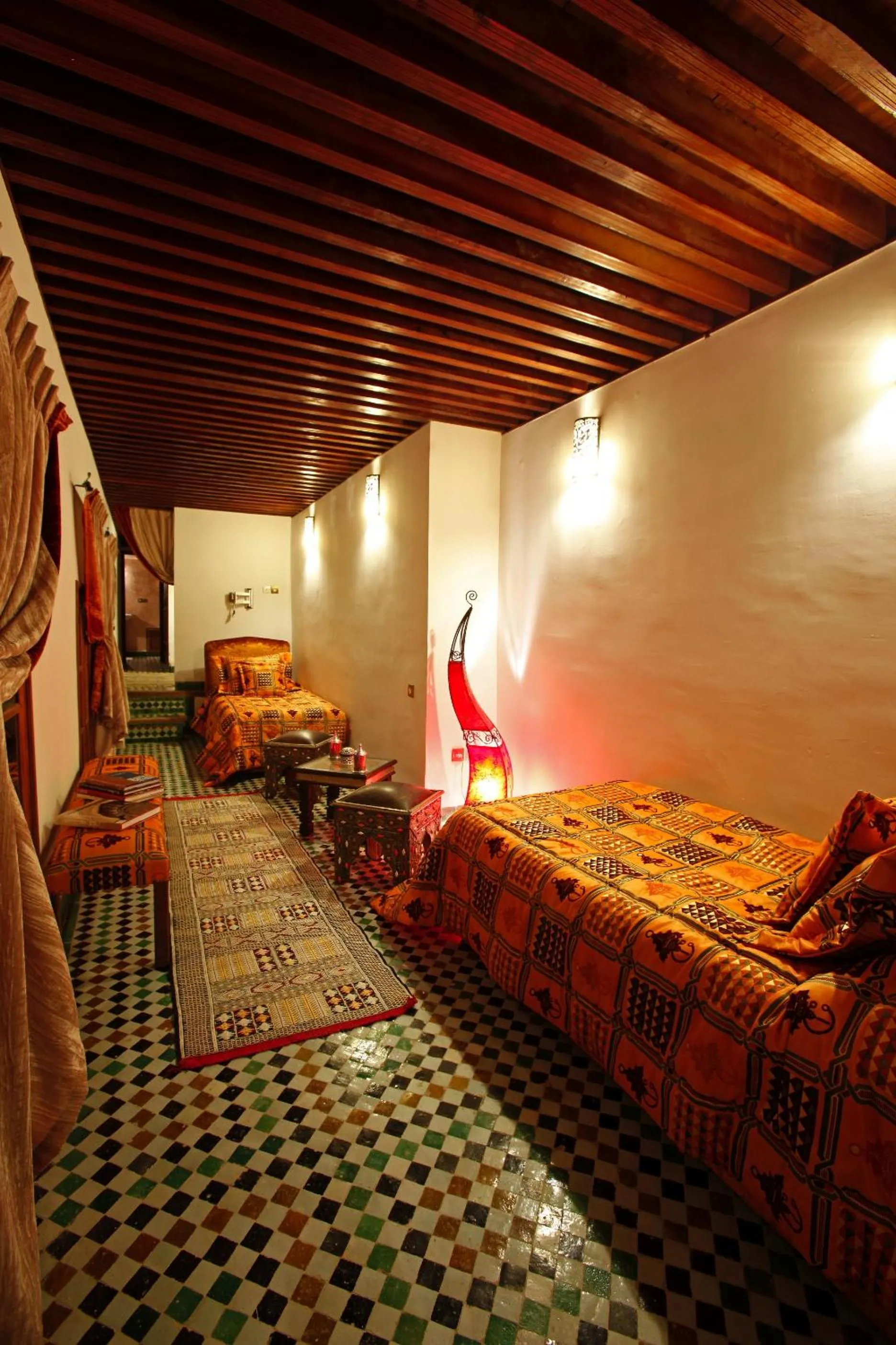 Photo of the whole room, Bed in Riad Alya
