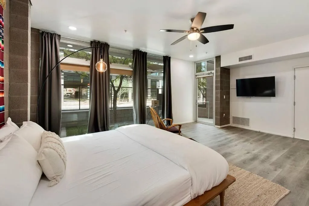 Bed in Tempe Lofty Studios