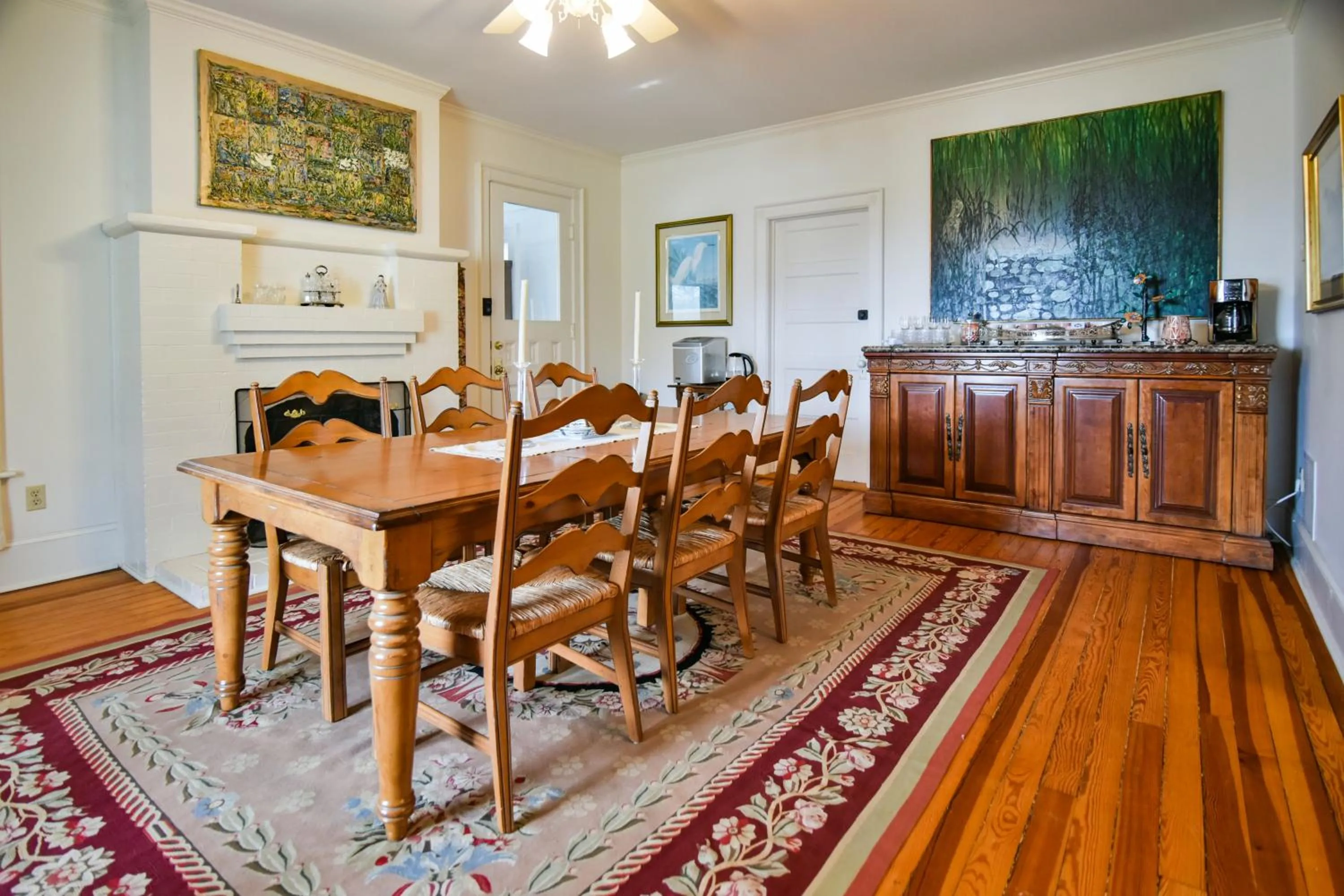Dining area in Love Lane Bed & Breakfast