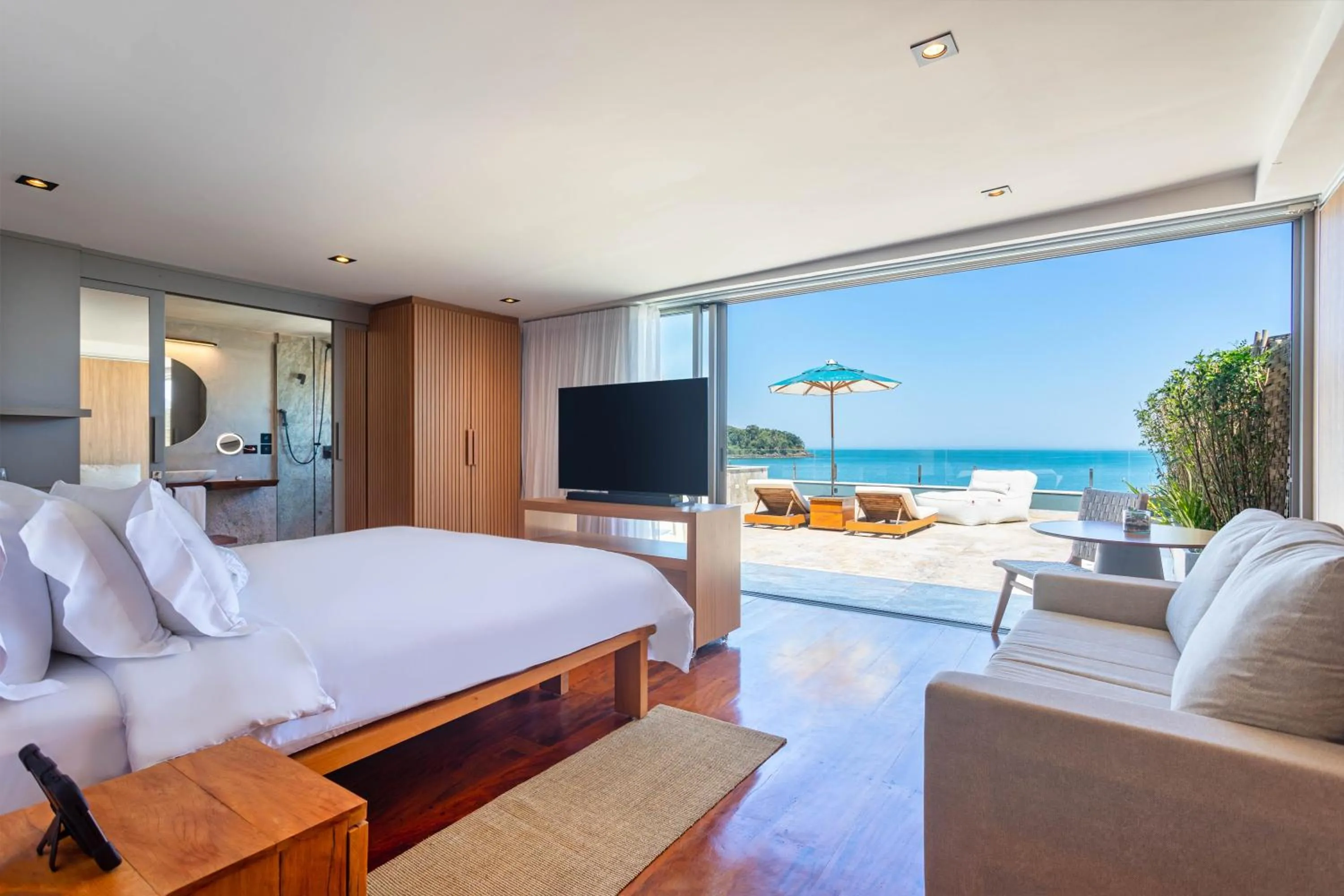 TV and multimedia, Bed in Duke Beach Hotel Maresias