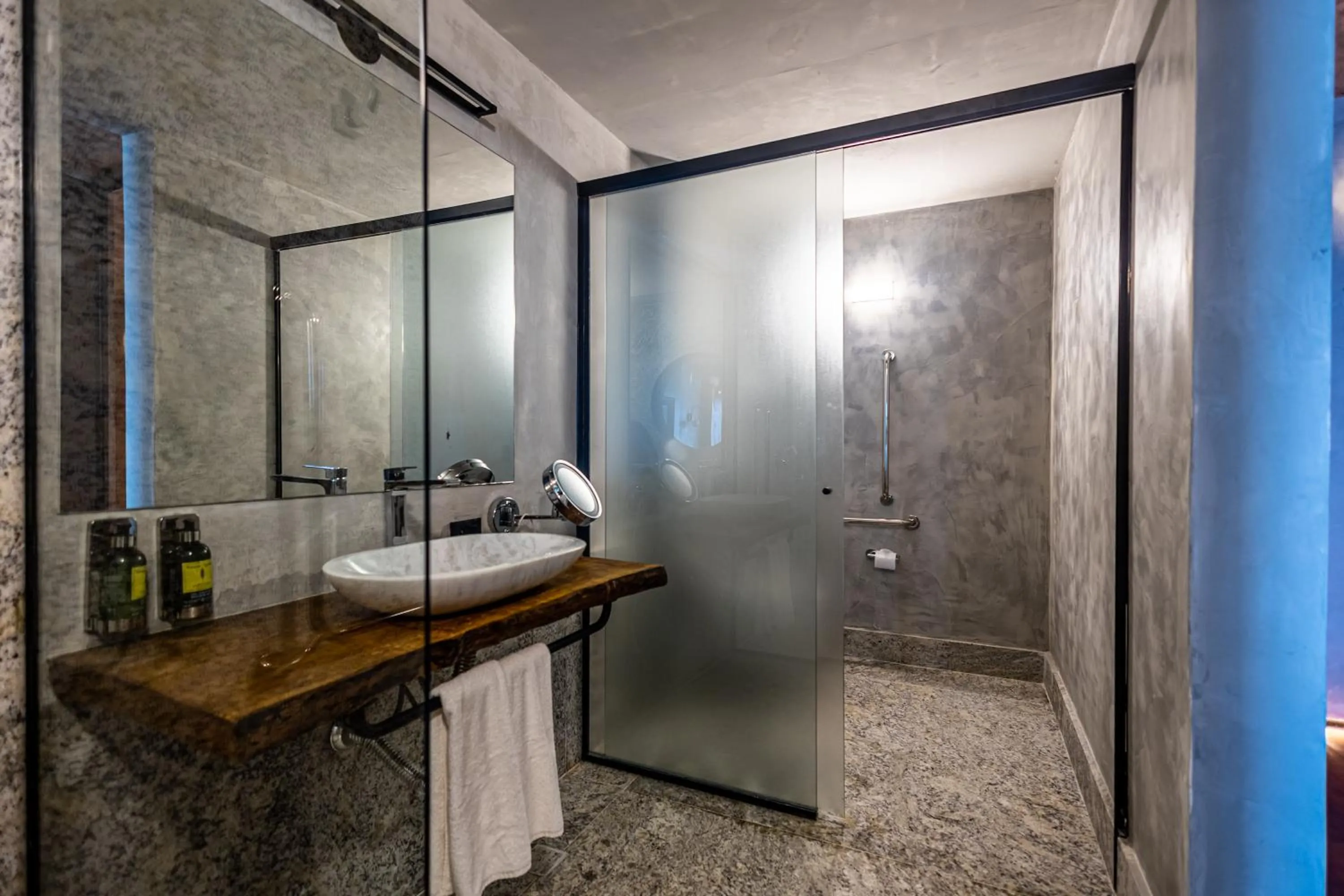 Toilet in Duke Beach Hotel Maresias