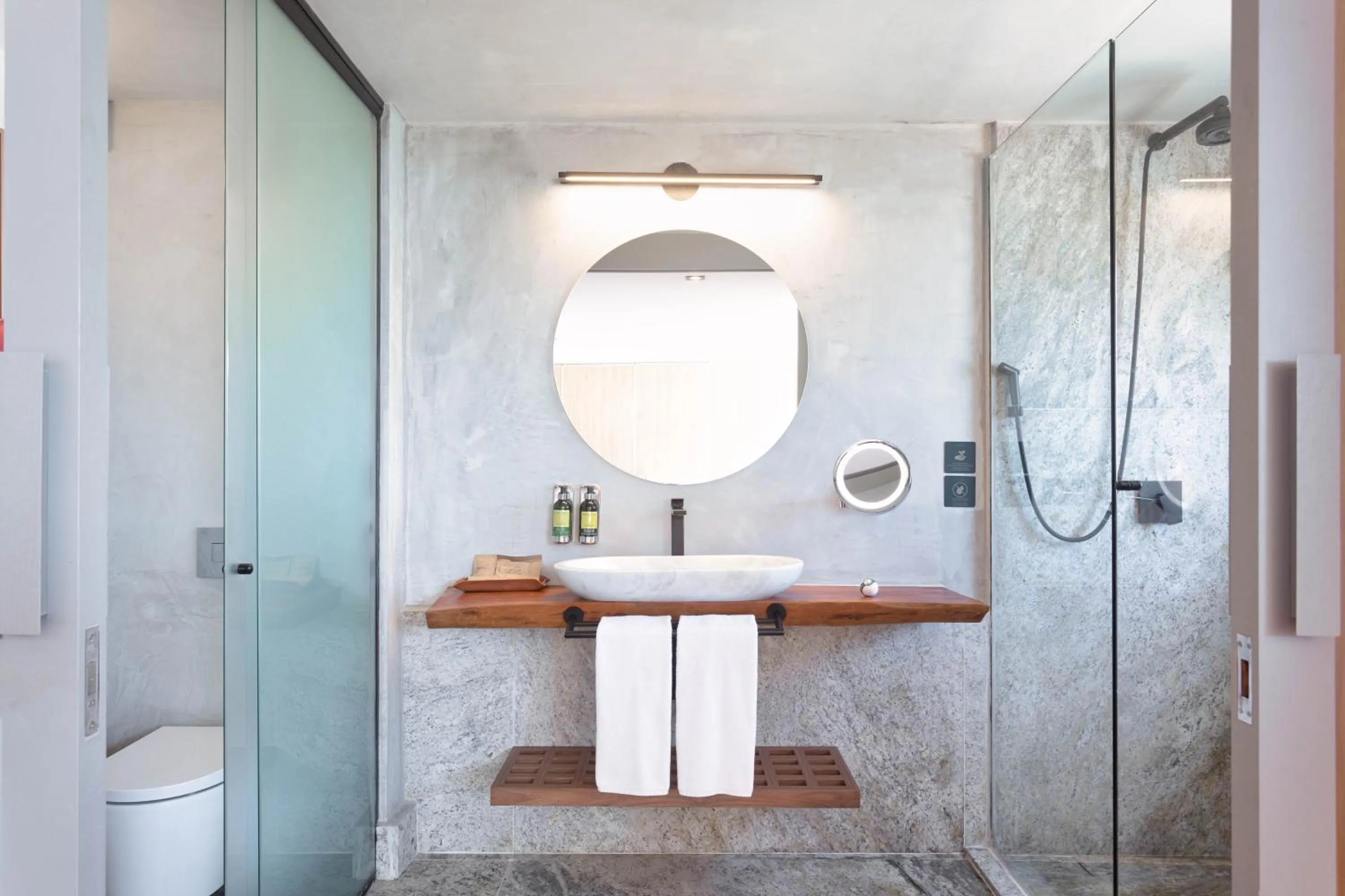 Shower in Duke Beach Hotel Maresias