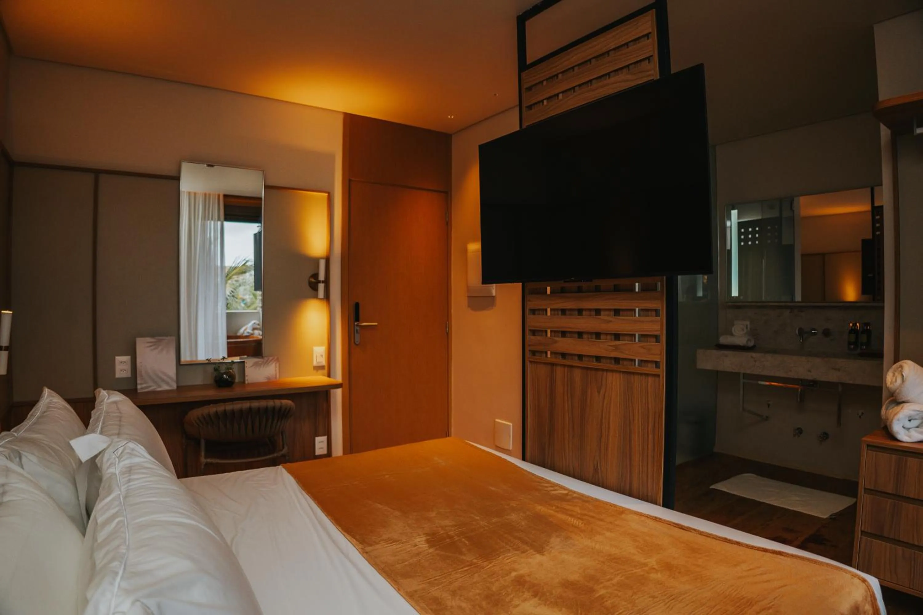 TV and multimedia, Bed in Duke Beach Hotel Maresias