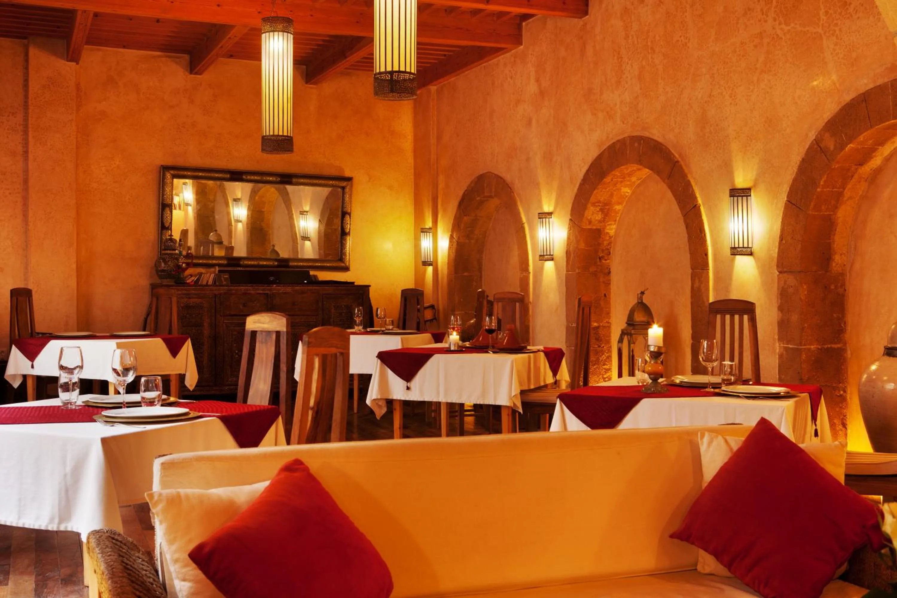 Restaurant/places to eat in Riad Chbanate