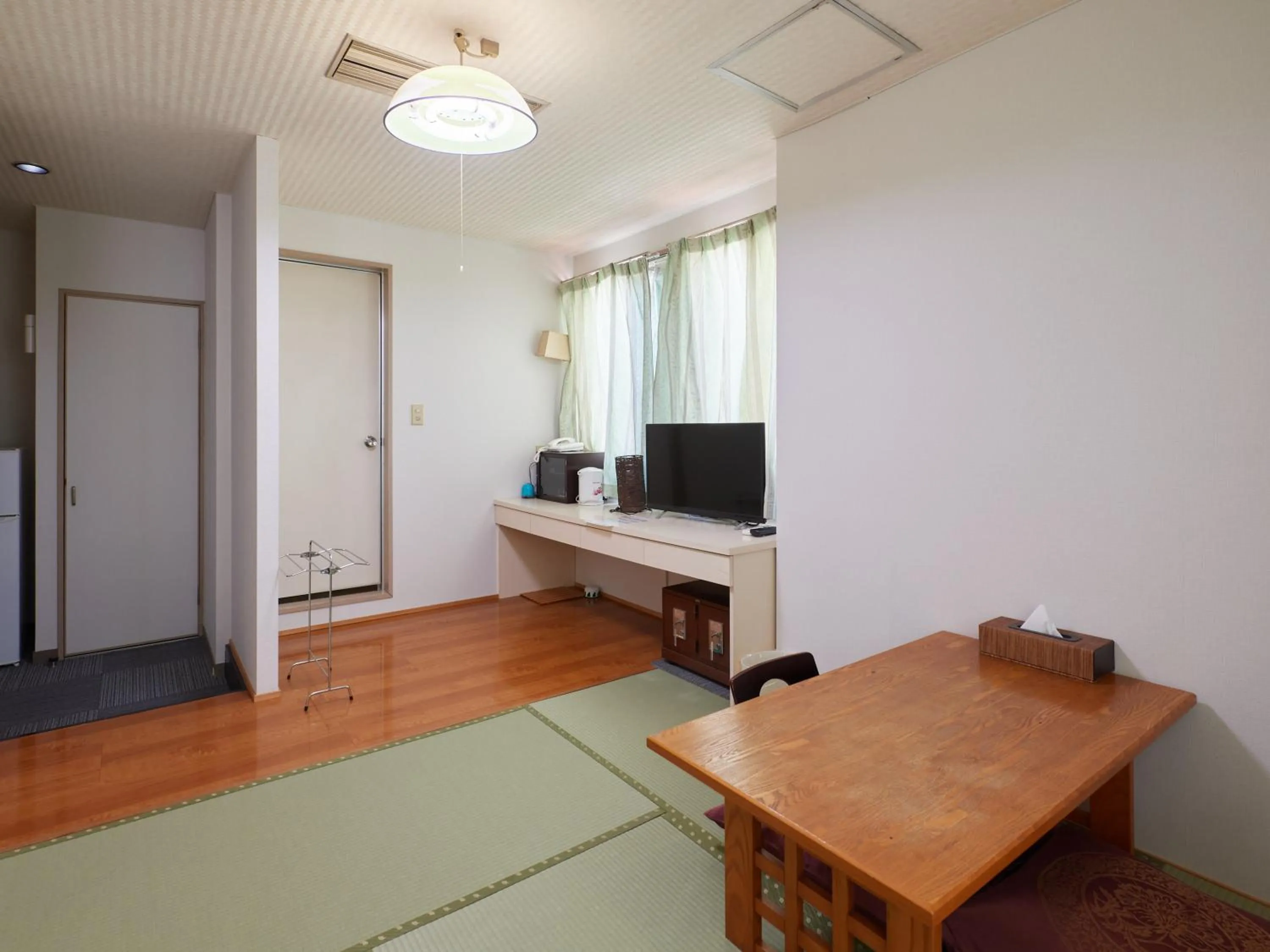 Photo of the whole room in Sakura no Yakata Hotel