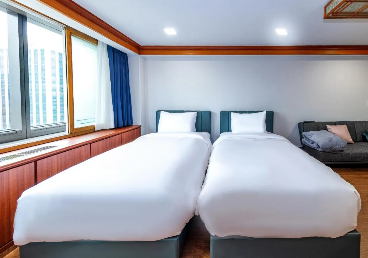 Photo of the whole room, Bed in Koreana Hotel