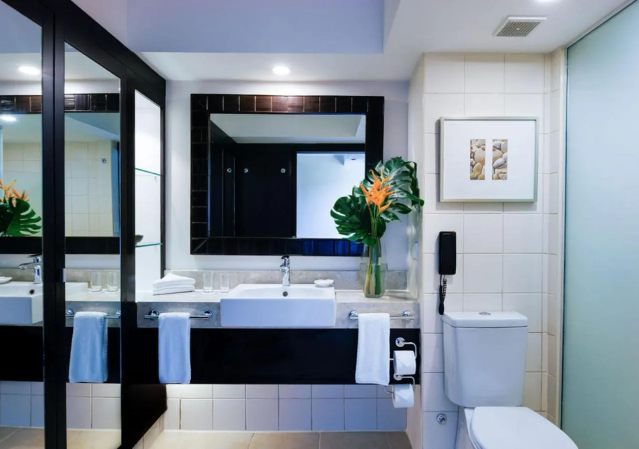 Bathroom in Shangri-La Yanuca Island, Fiji