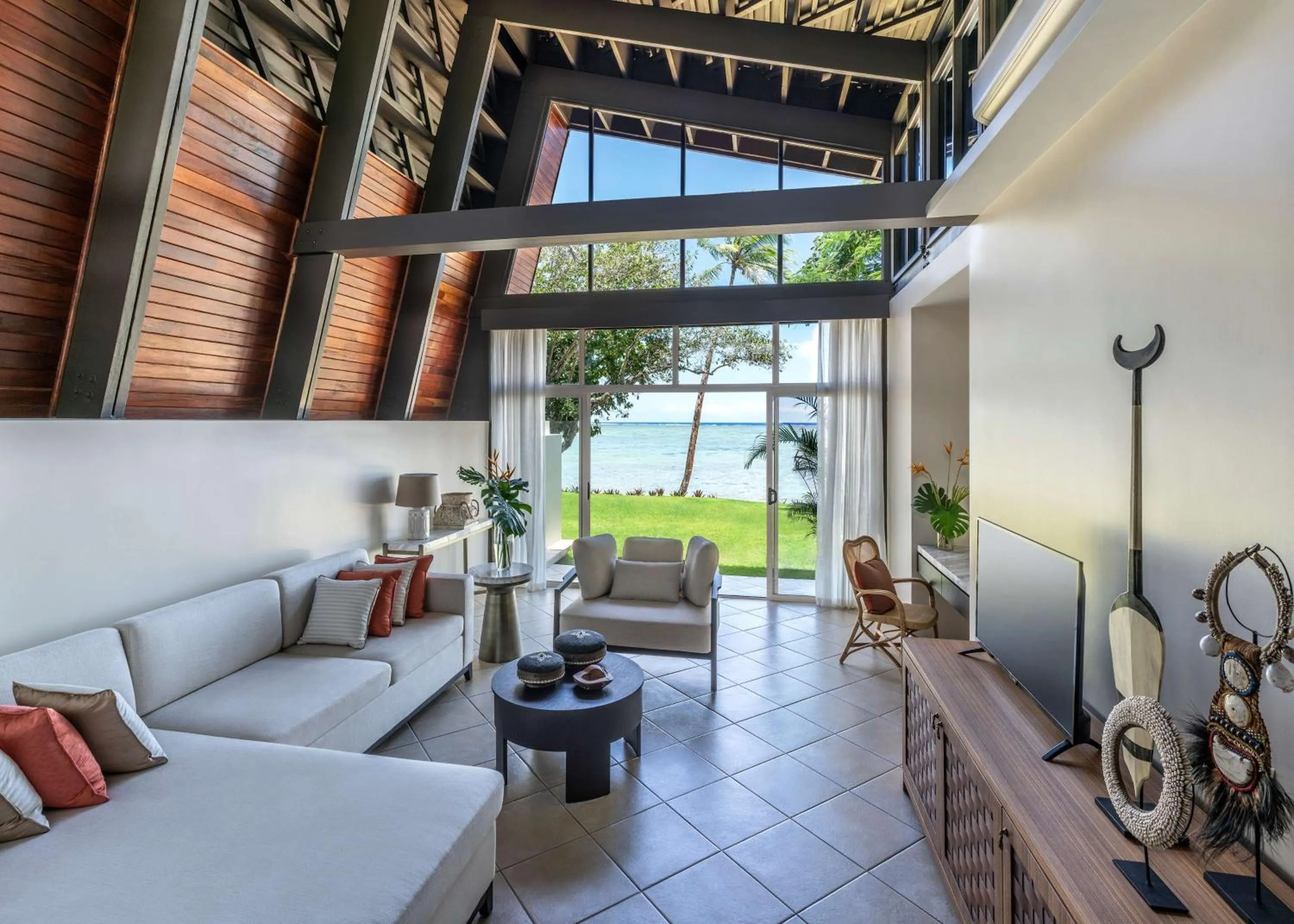 Photo of the whole room in Shangri-La Yanuca Island, Fiji