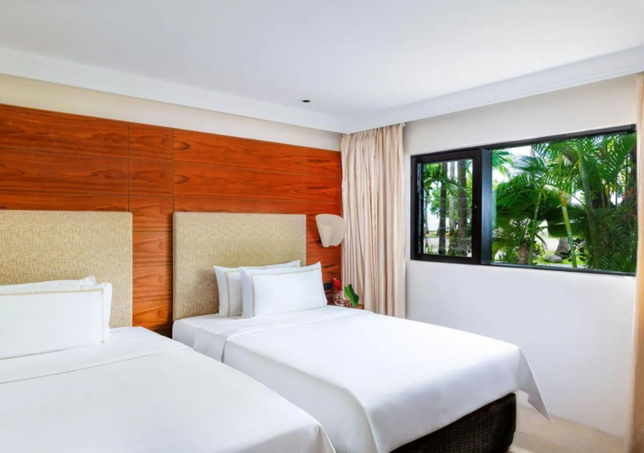 Bedroom, Bed in Shangri-La Yanuca Island, Fiji