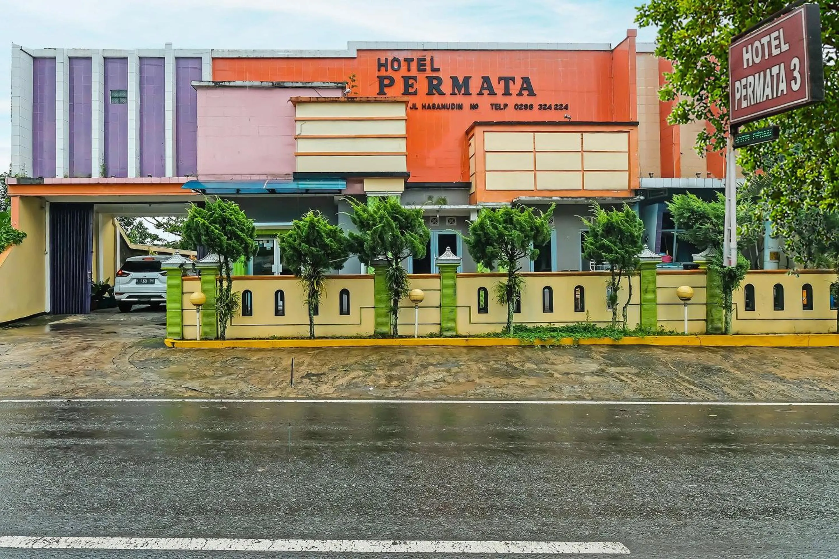 Facade/entrance in Hotel O Permata 3