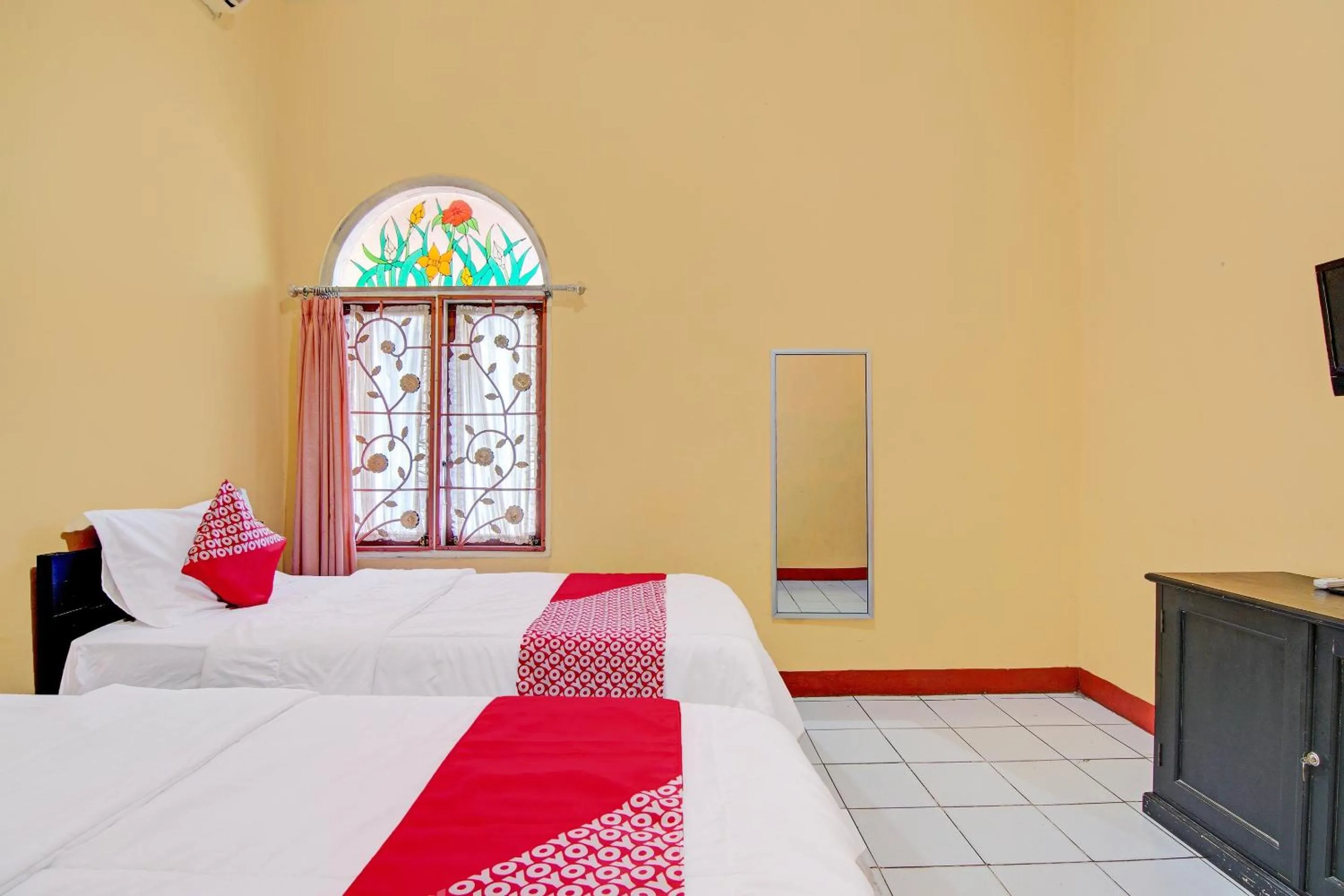 Bedroom, Bed in OYO 92497 Penginapan Pasir Indah SyariahNearMonument Park City Sand Pengaraian