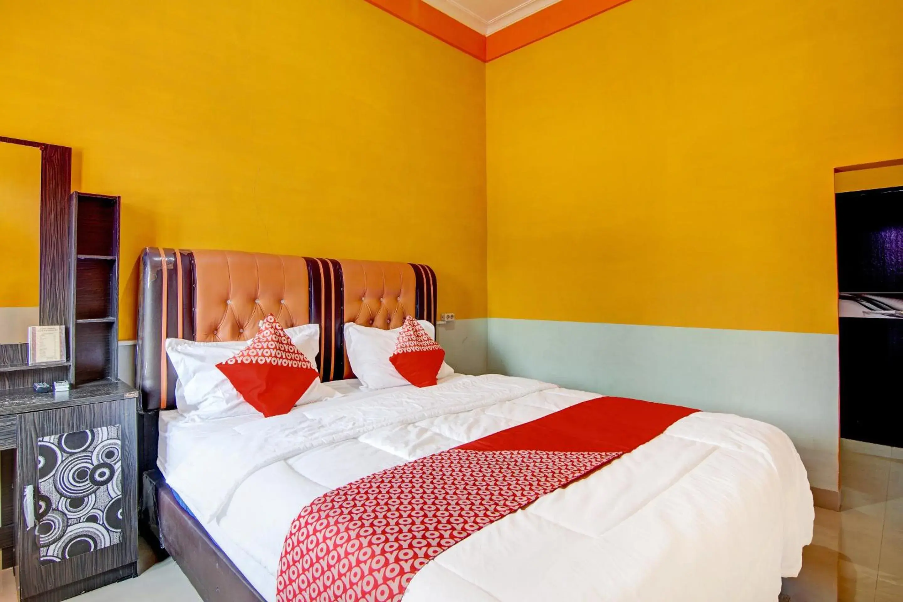 Deluxe Double Room in Hotel O Wisma Sakinah Syariah Deluxe Double Room in Hotel O Wisma Sakinah Syariah