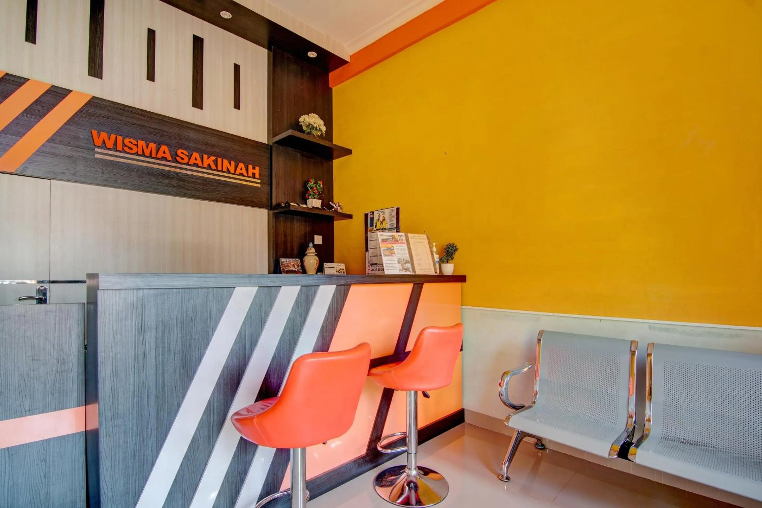 Lobby or reception in Hotel O Wisma Sakinah Syariah