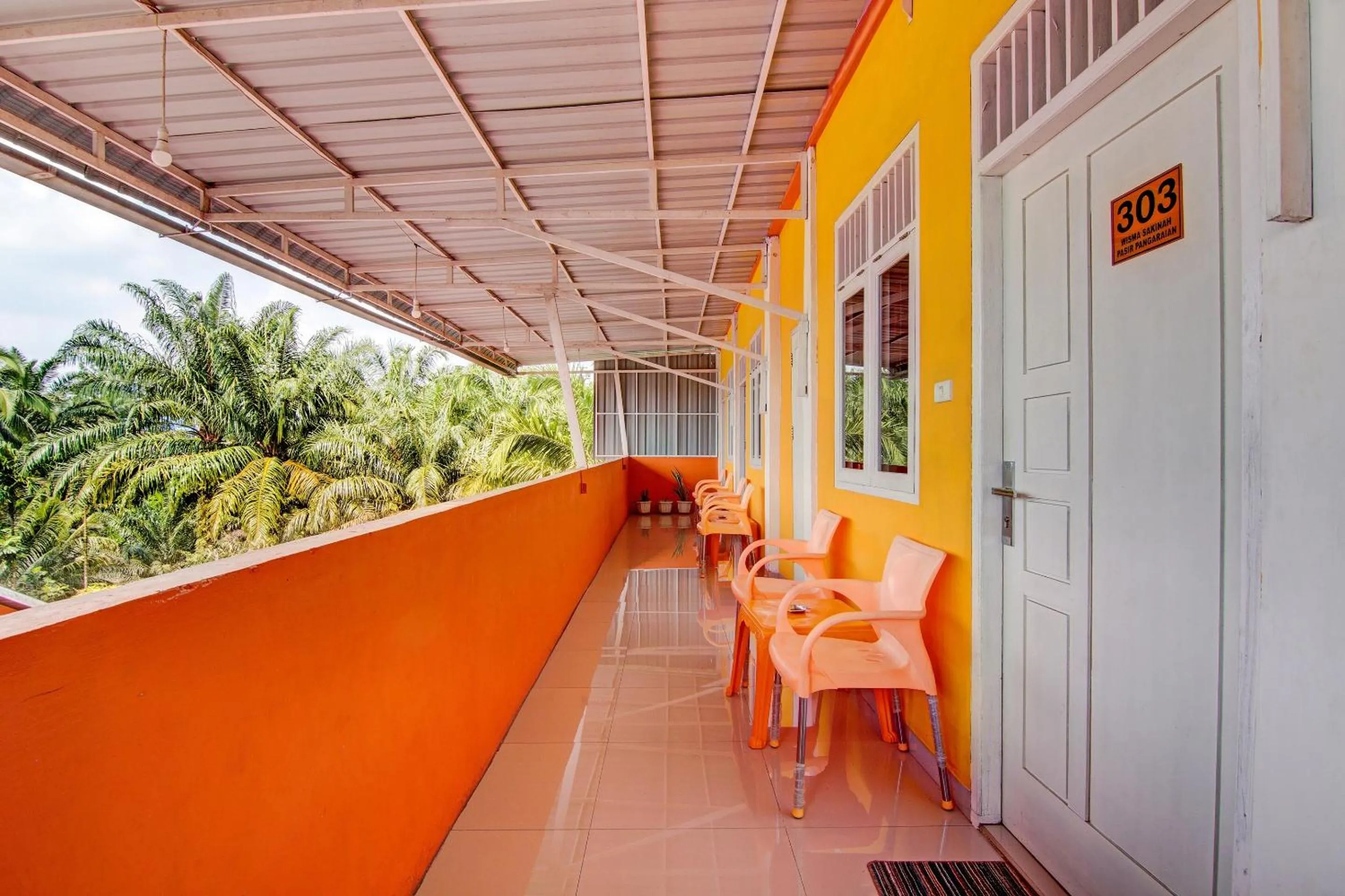 Lobby or reception in Hotel O Wisma Sakinah Syariah