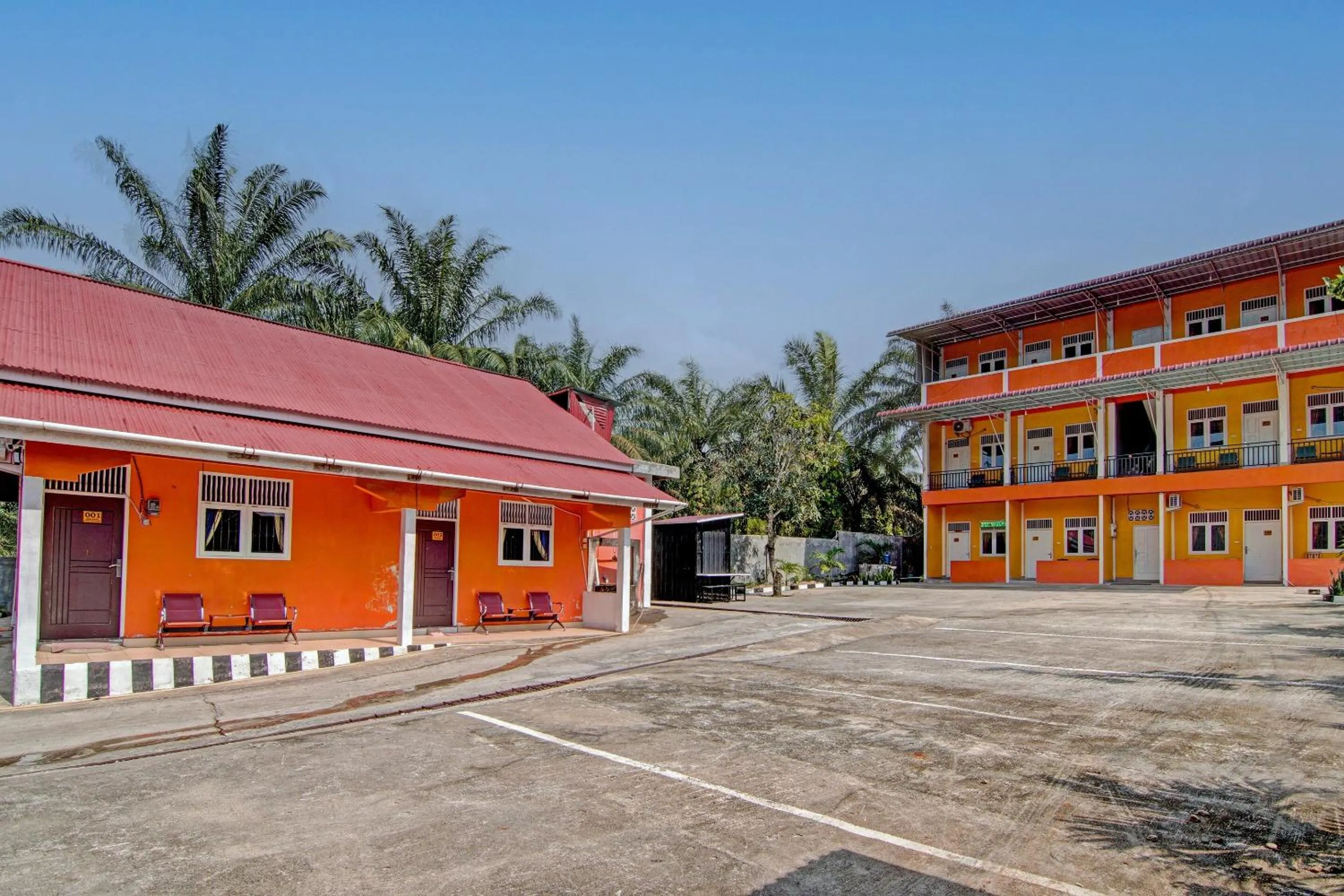 Facade/entrance in Hotel O Wisma Sakinah Syariah