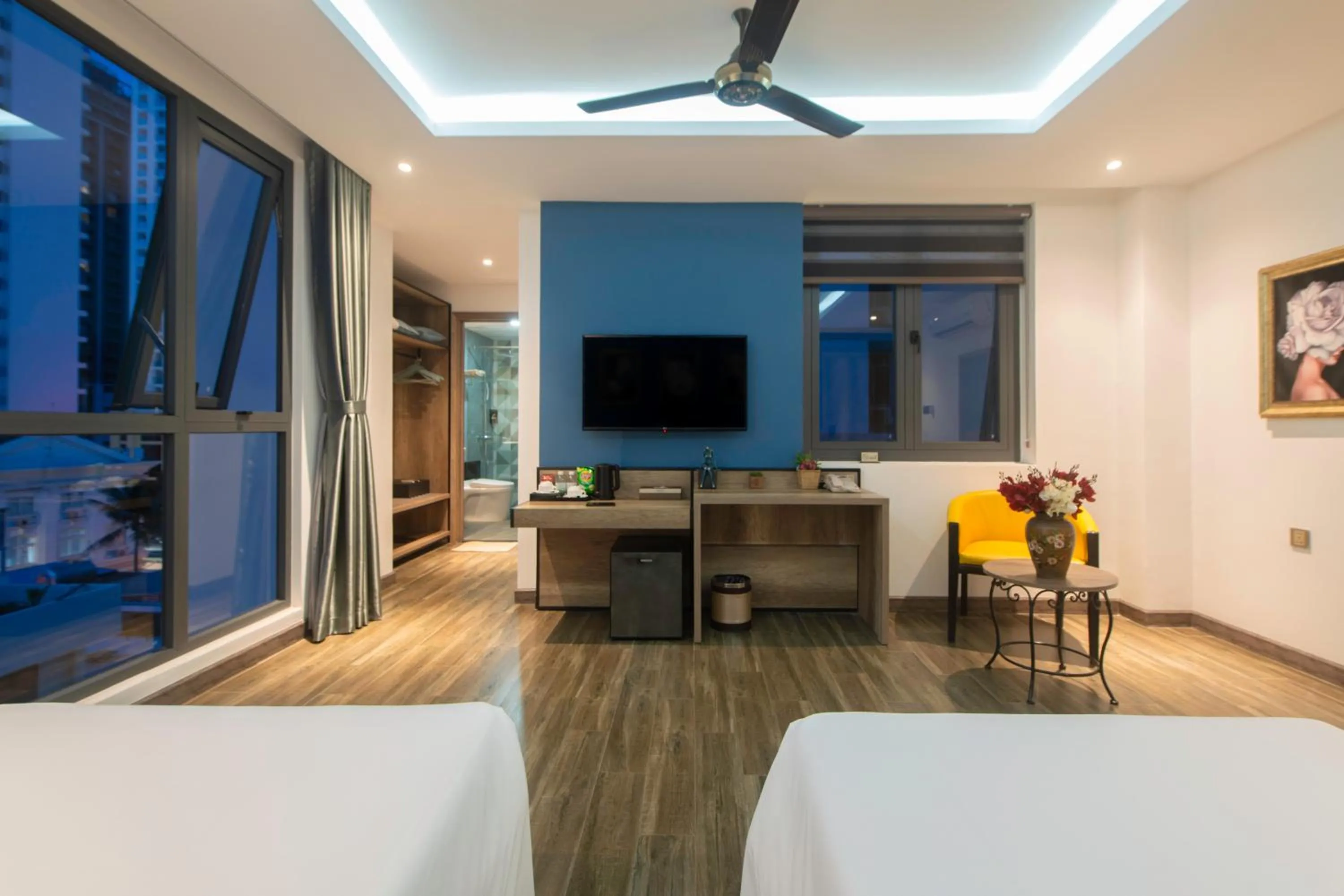 Communal lounge/ TV room in Aaron Boutique Hotel