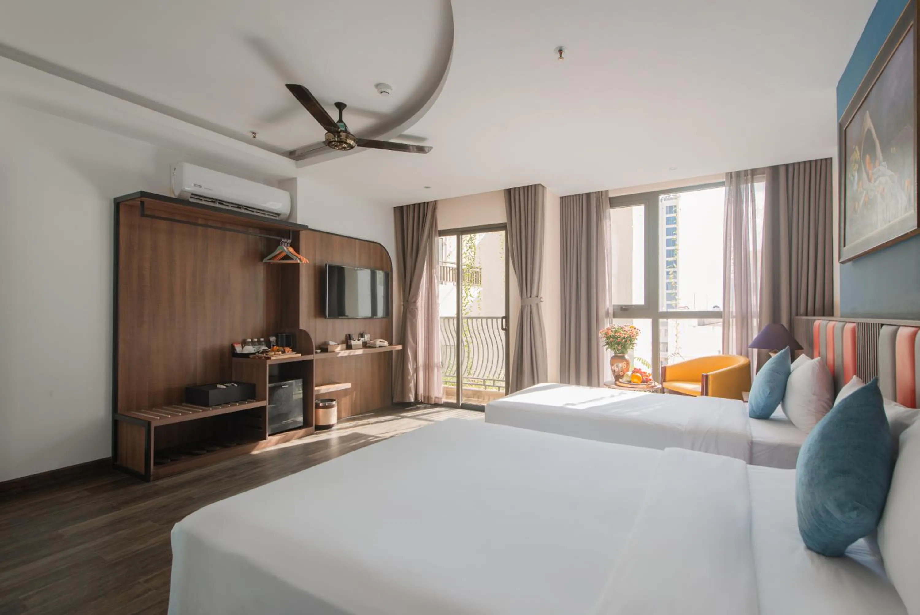 Communal lounge/ TV room, Bed in Aaron Boutique Hotel