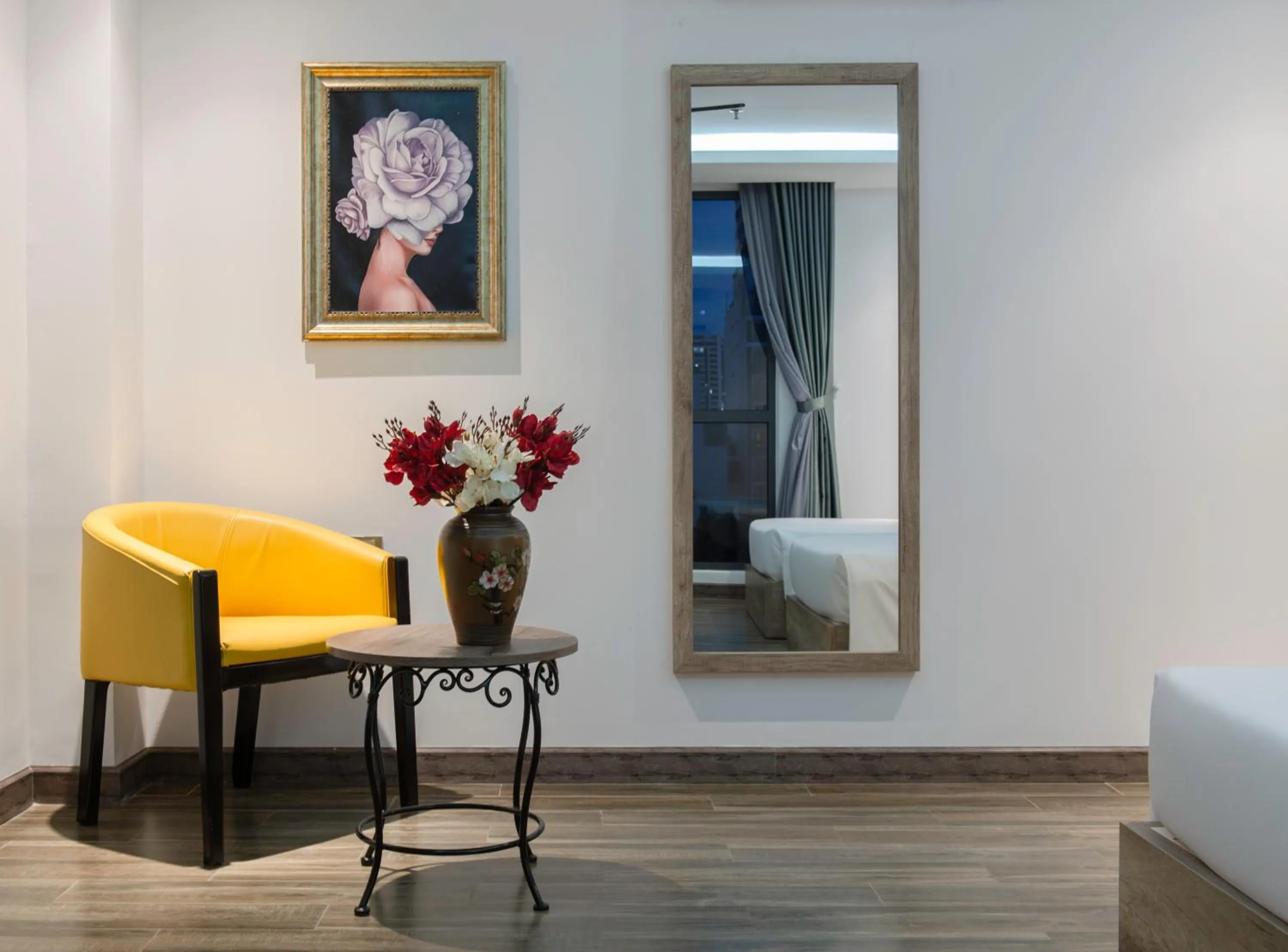 Living room in Aaron Boutique Hotel