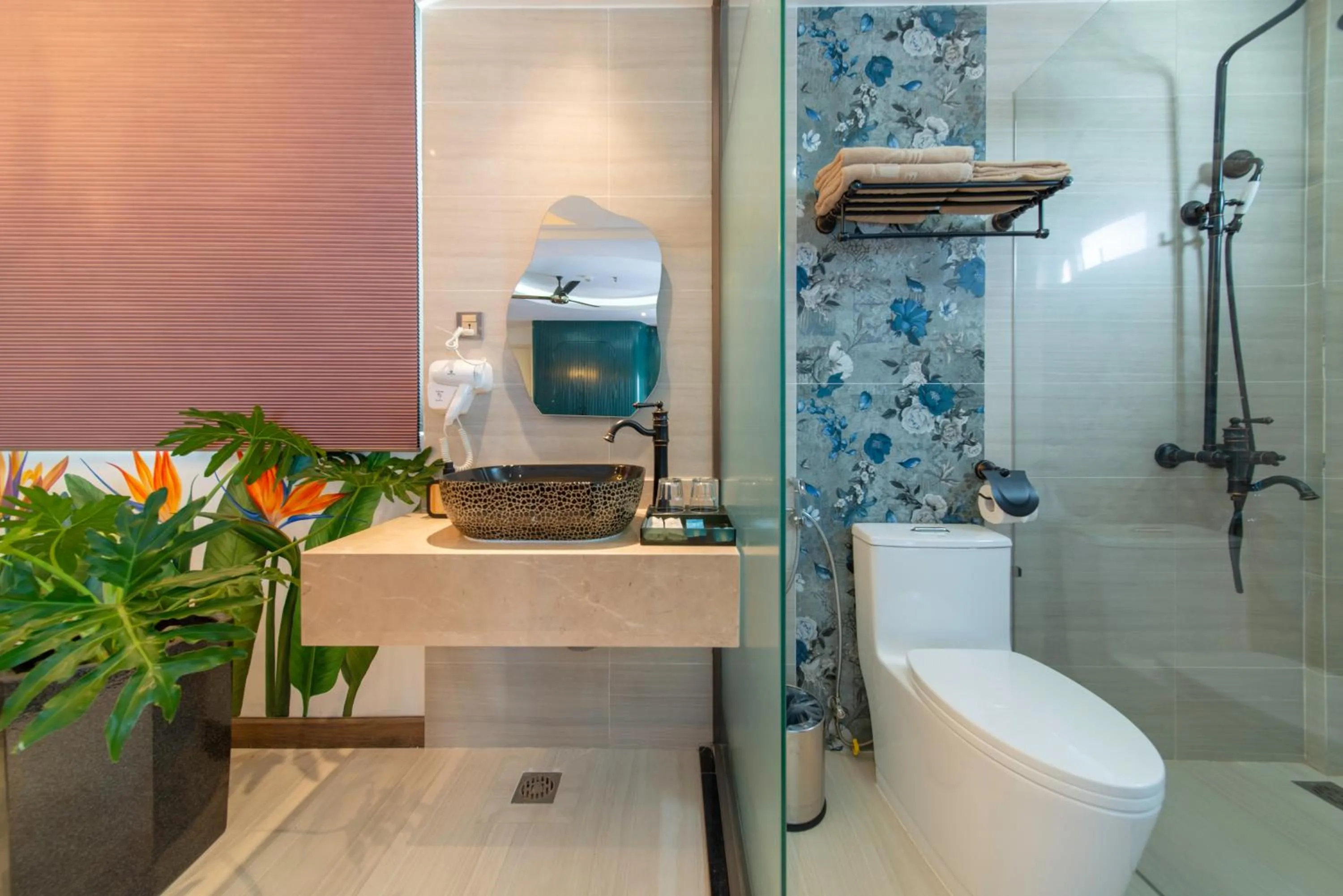 Shower in Aaron Boutique Hotel