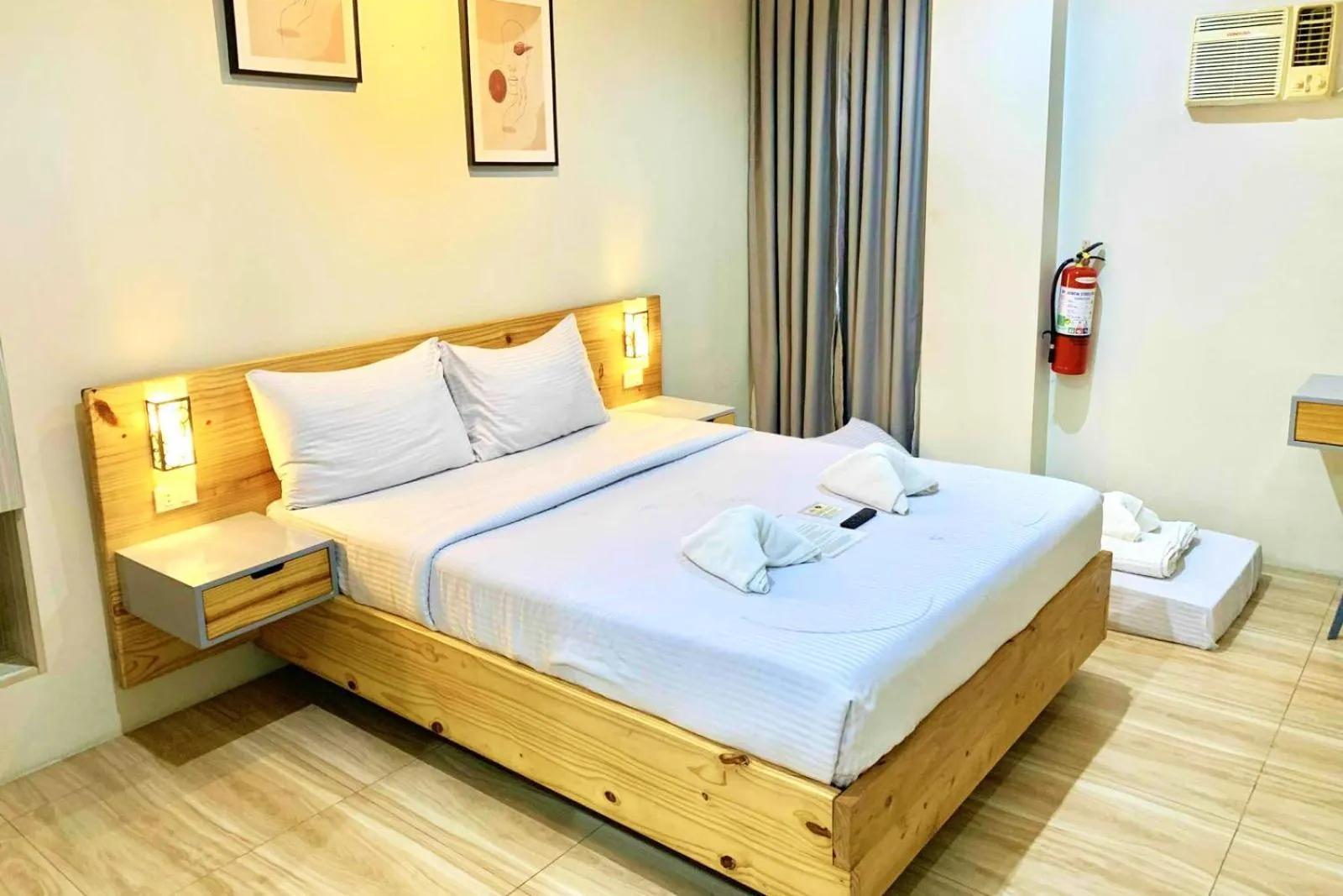 Bed in DLT Suites Cebu powered by Cocotel