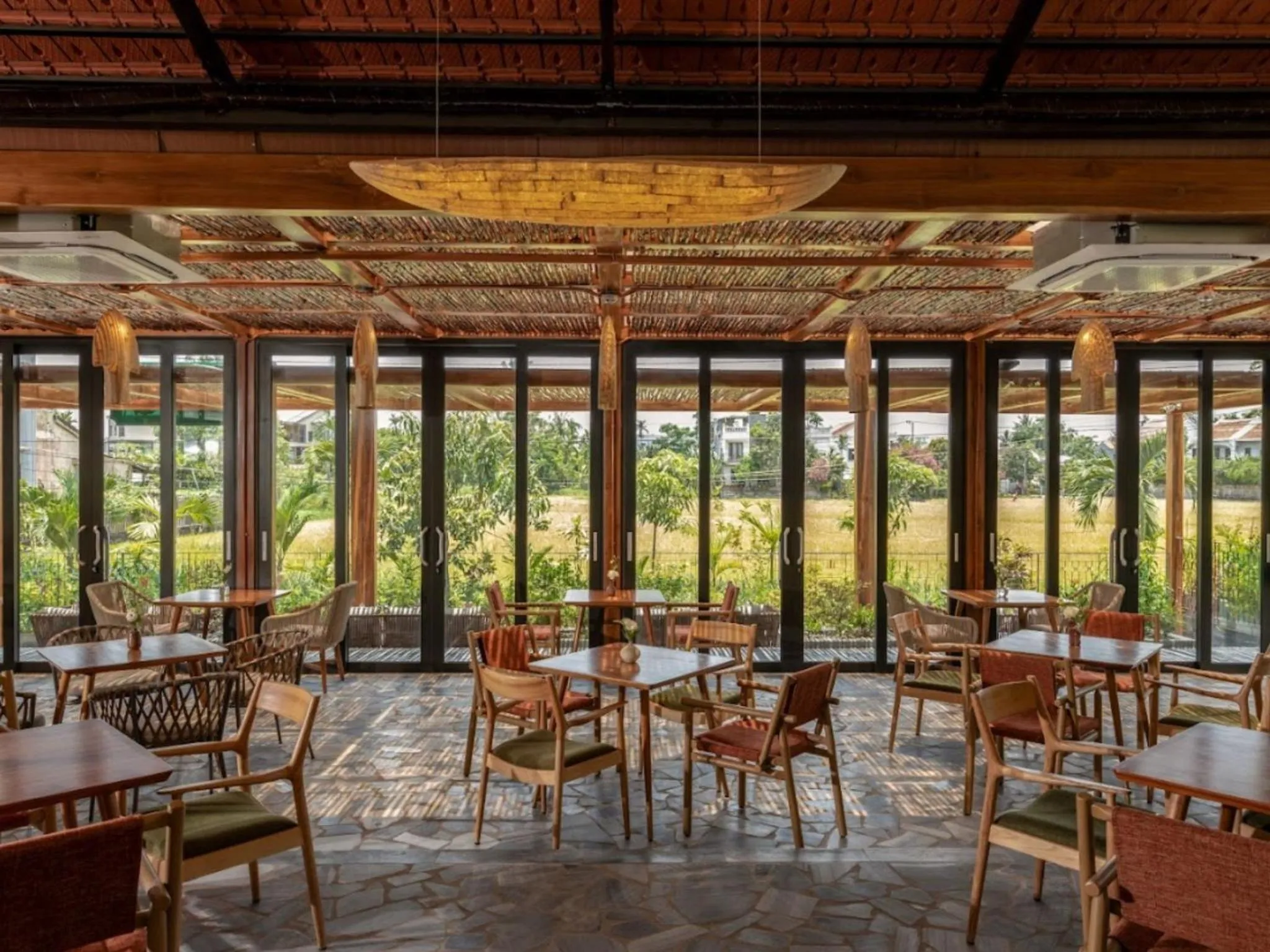 Restaurant/places to eat in Anmira Resort & Spa Hoi An by The Unlimited Collection, Managed by the Ascott