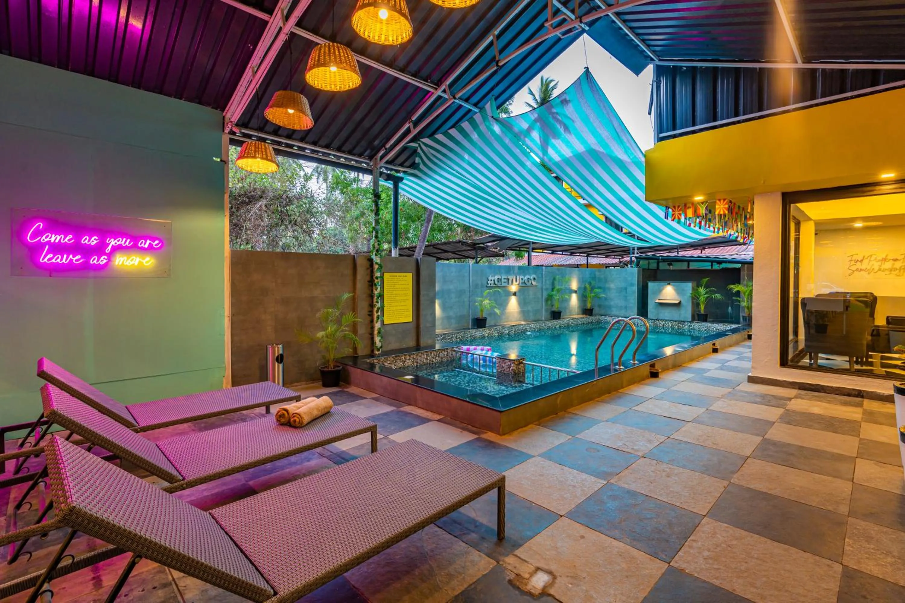 Pool view in The Hosteller Goa, Candolim